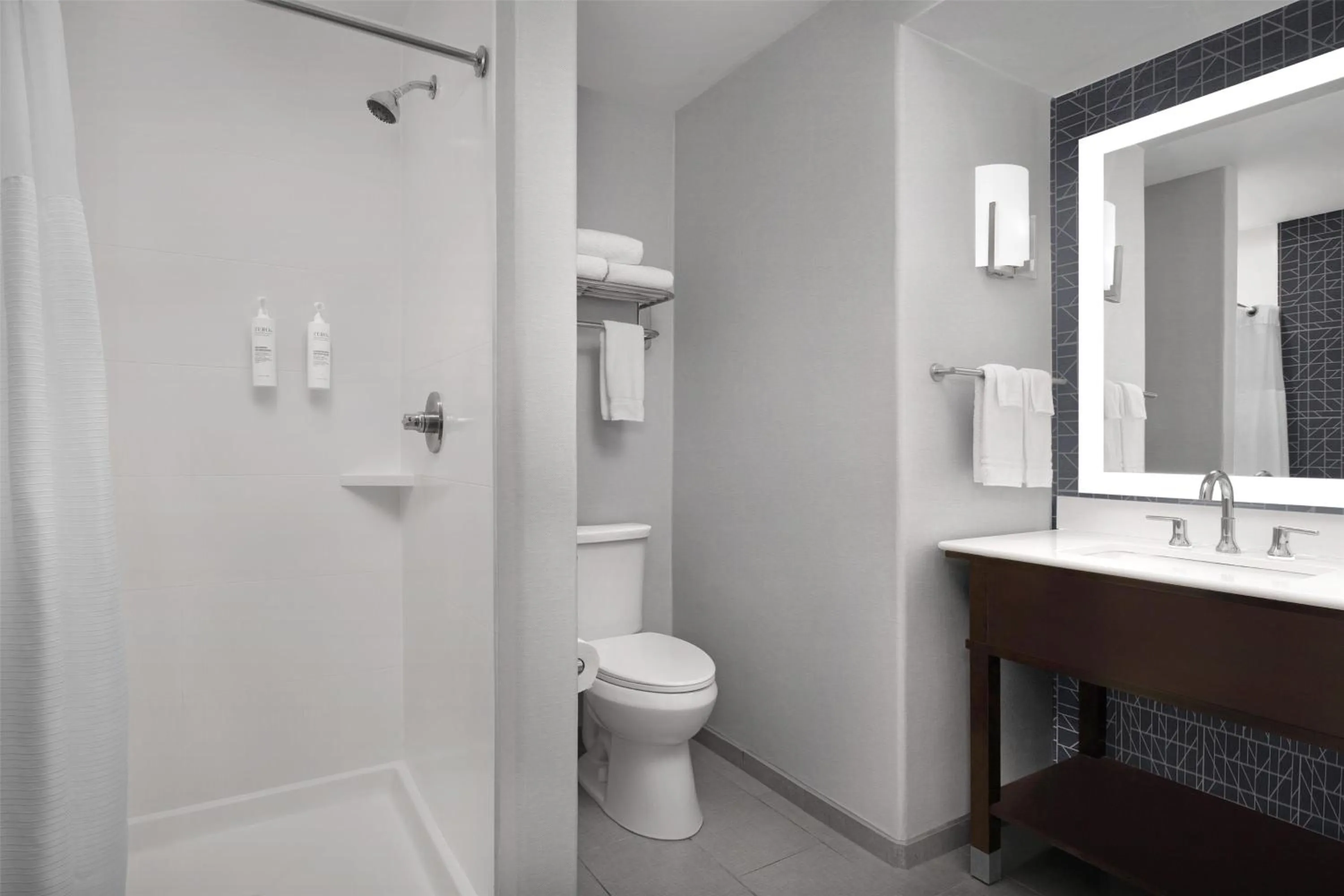 Bathroom in Homewood Suites by Hilton Vancouver / Portland