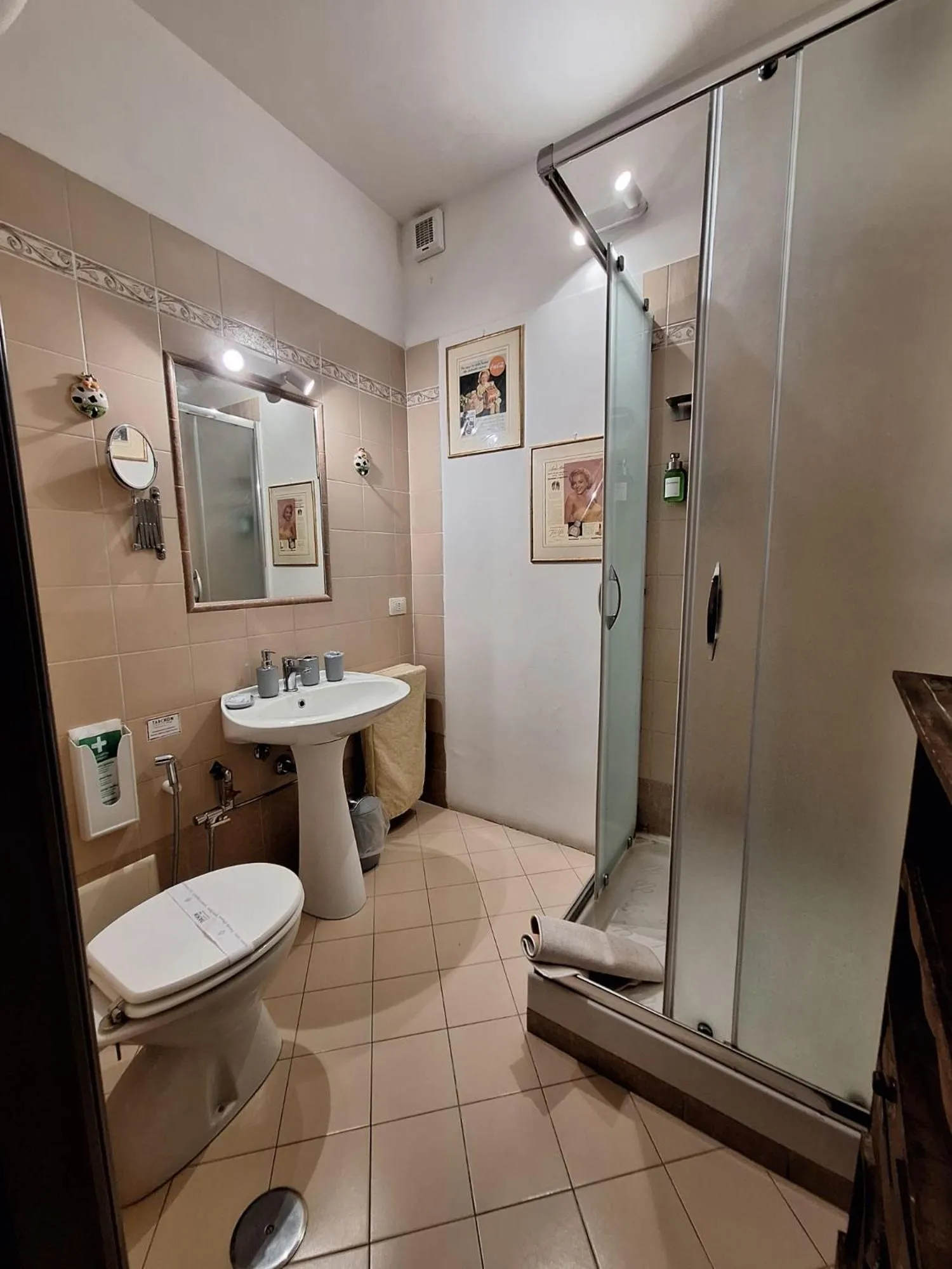 Bathroom in Tarchon Luxury B&B