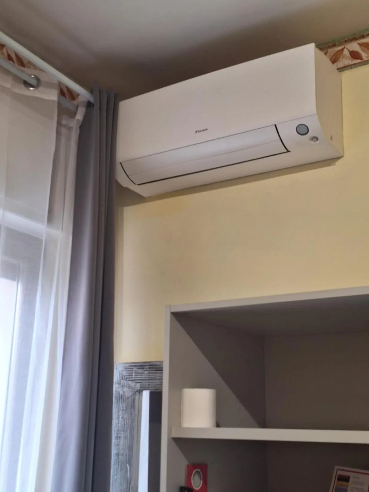 air conditioner in Tarchon Luxury B&B