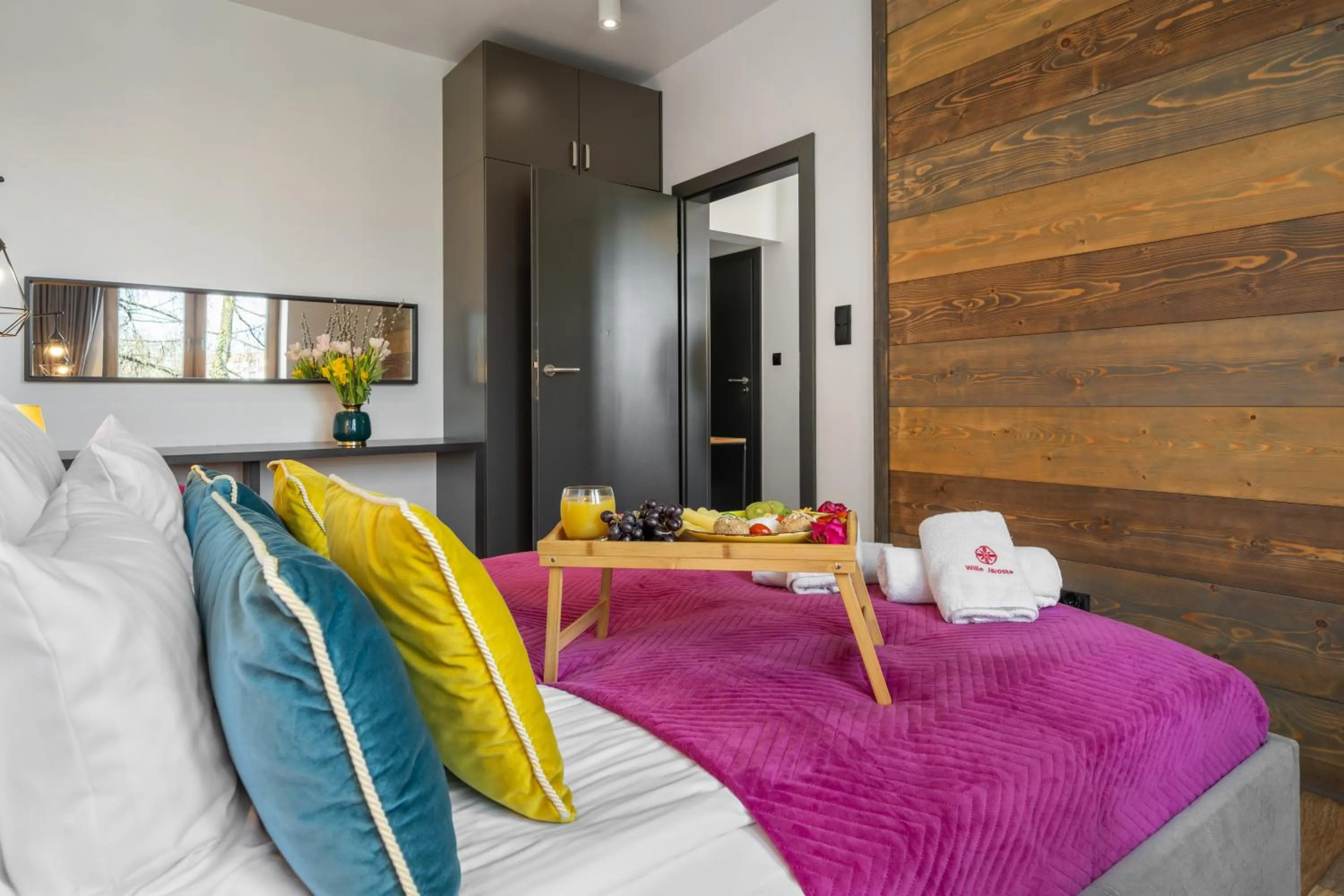 Bed in WILLA JAROSTA & SPA, AC -free parking