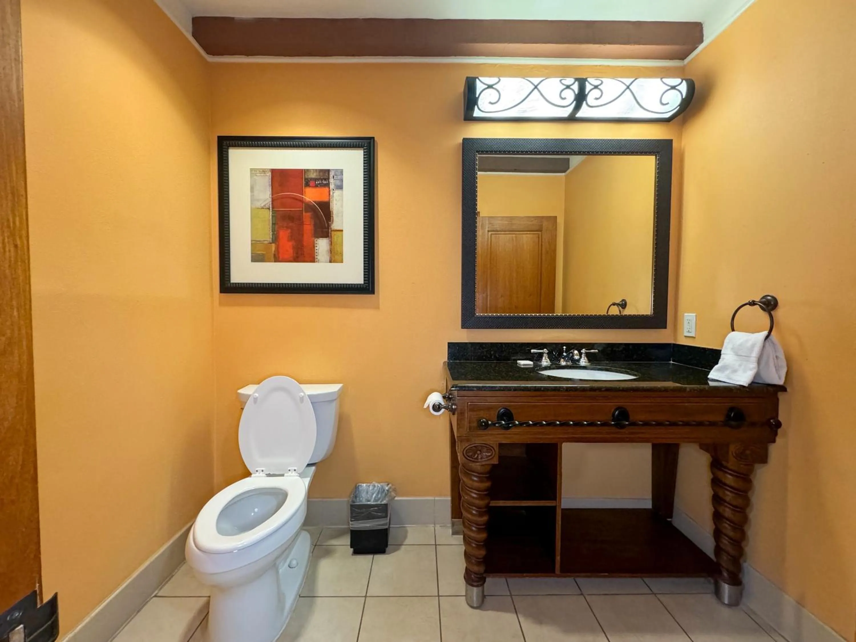 Bathroom in La Posada Hotel