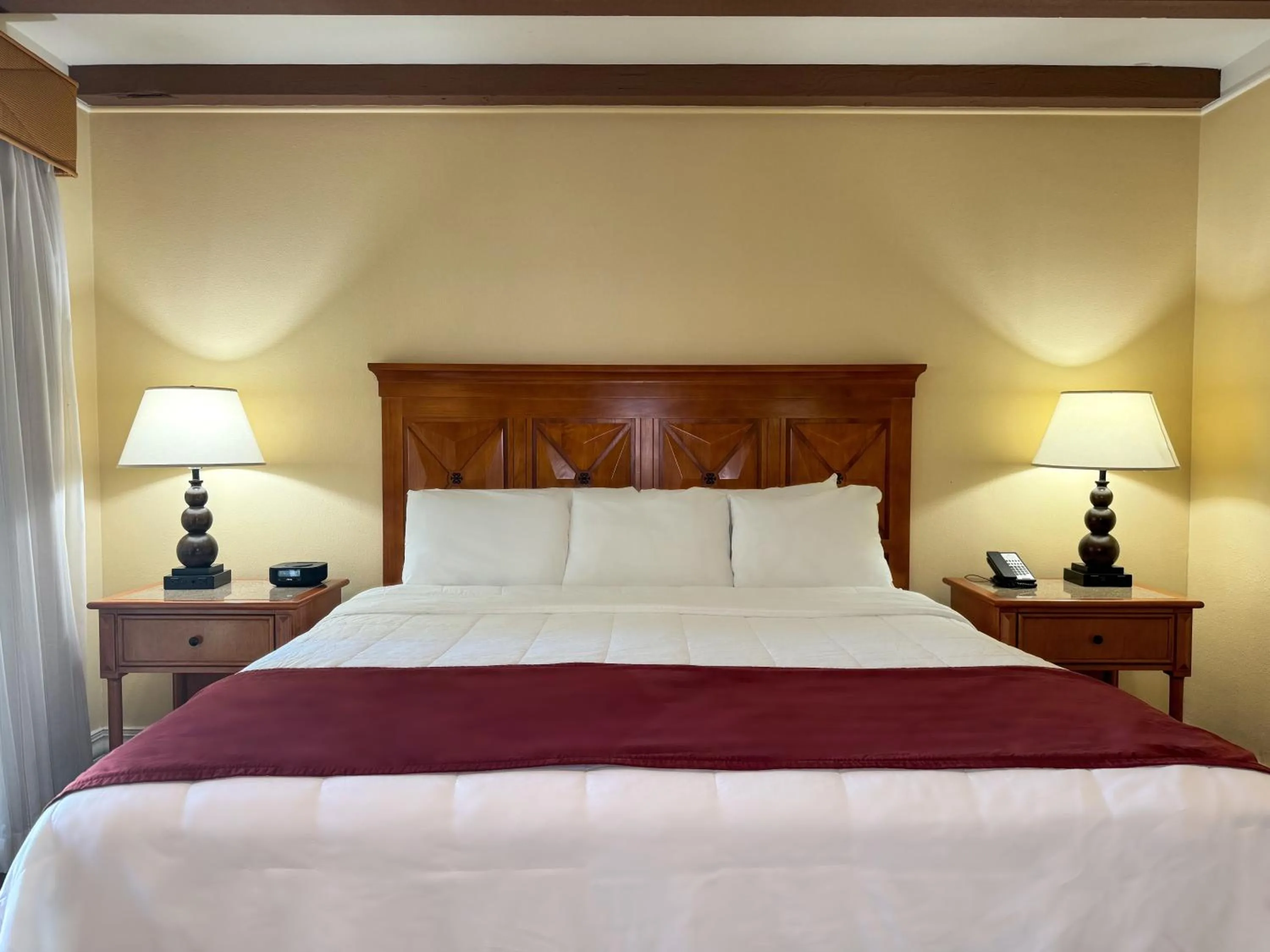 Bed in La Posada Hotel