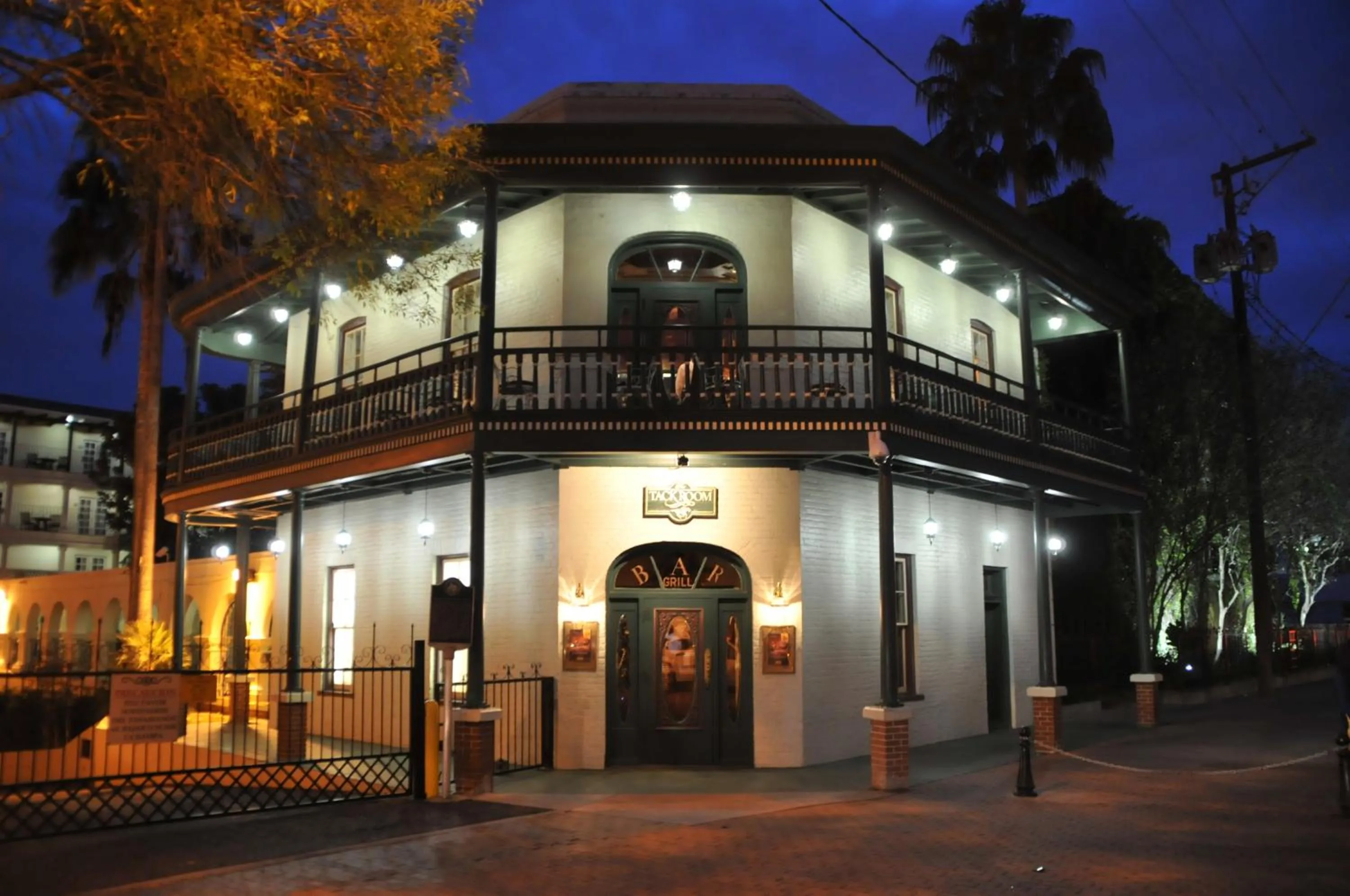 Property building in La Posada Hotel