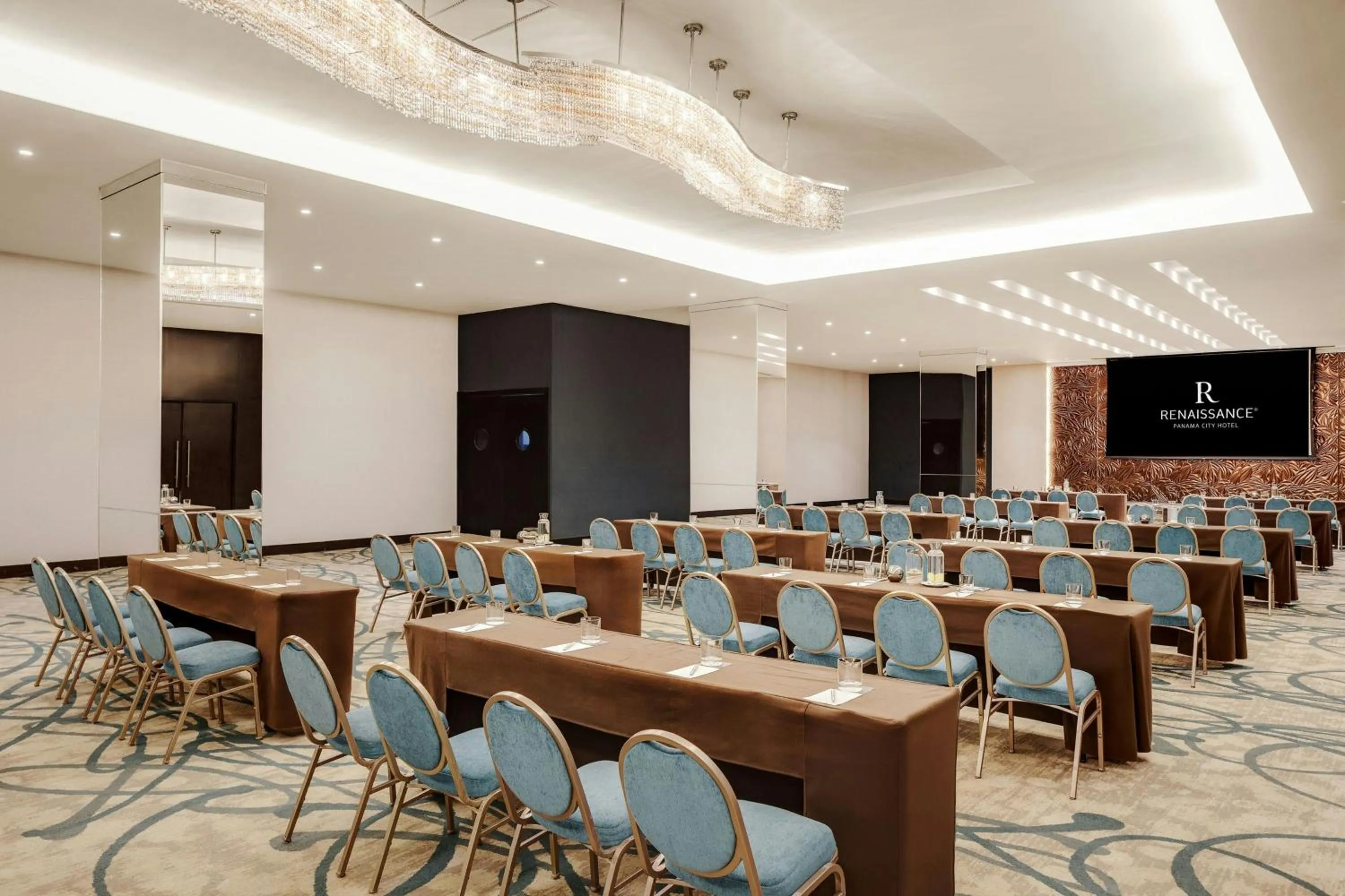 Meeting/conference room in Renaissance Panama City Hotel