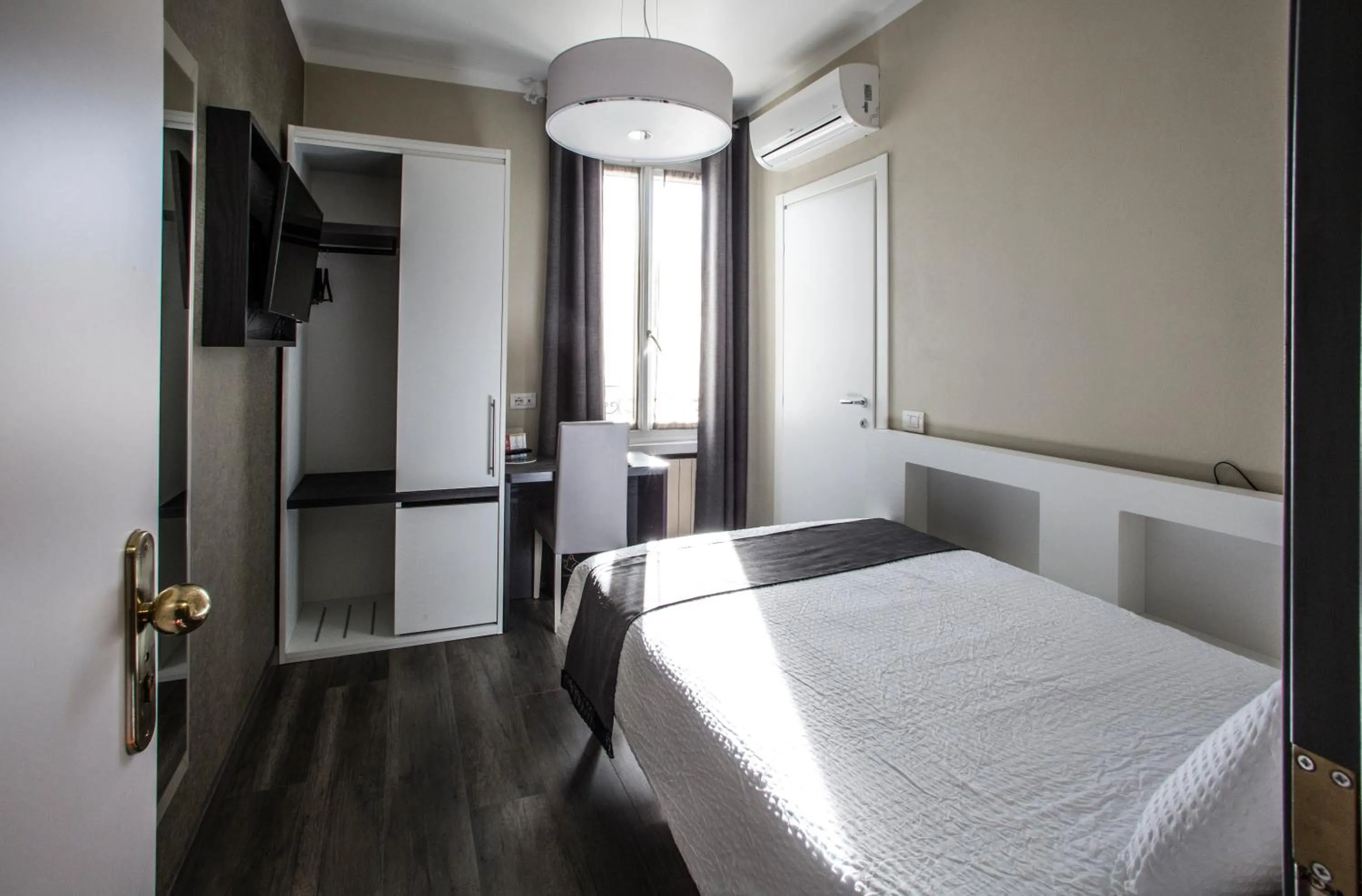 Other, Bed in Hotel Ristorante Eurossola