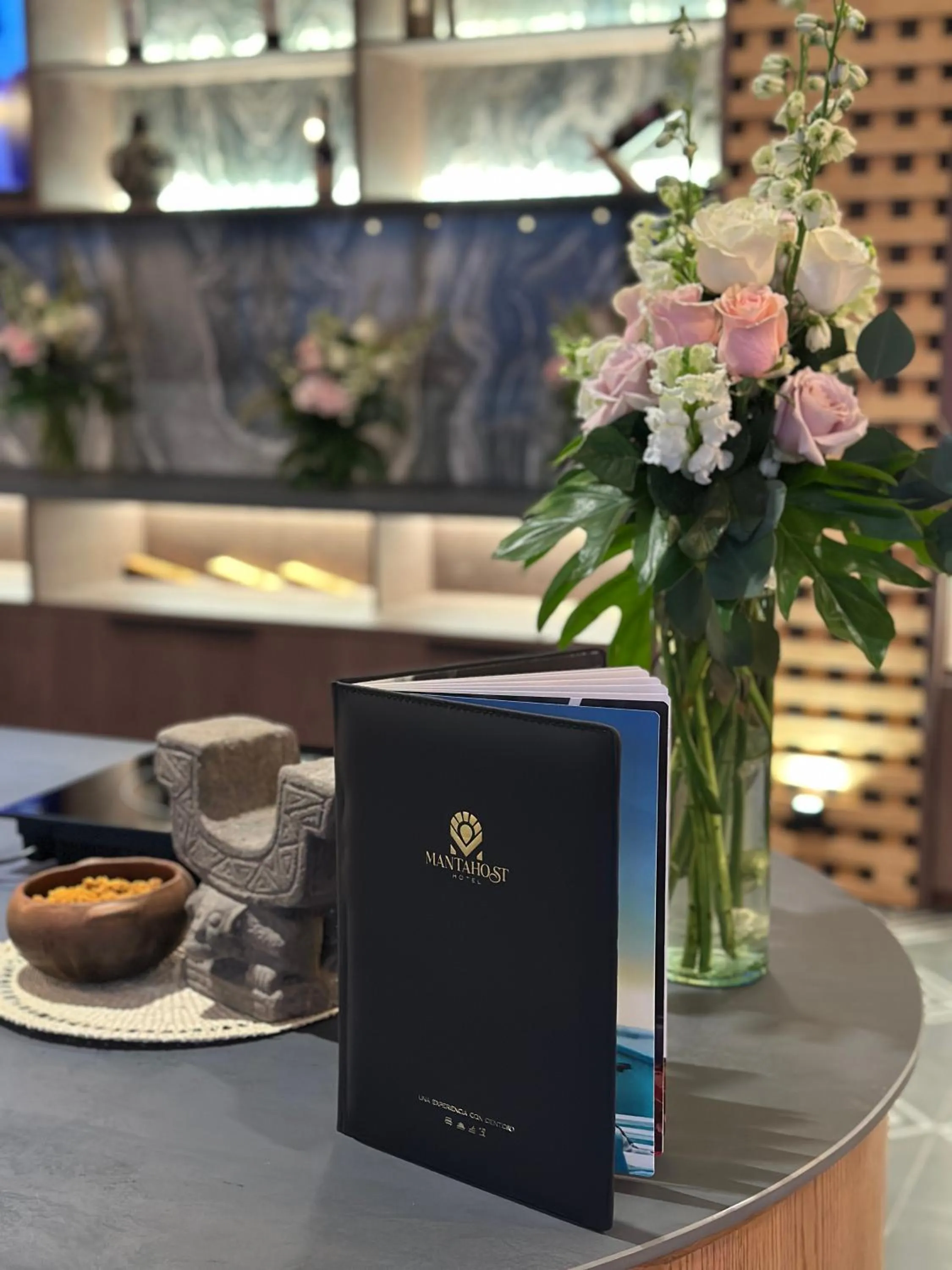 Restaurant/places to eat in MantaHost Hotel