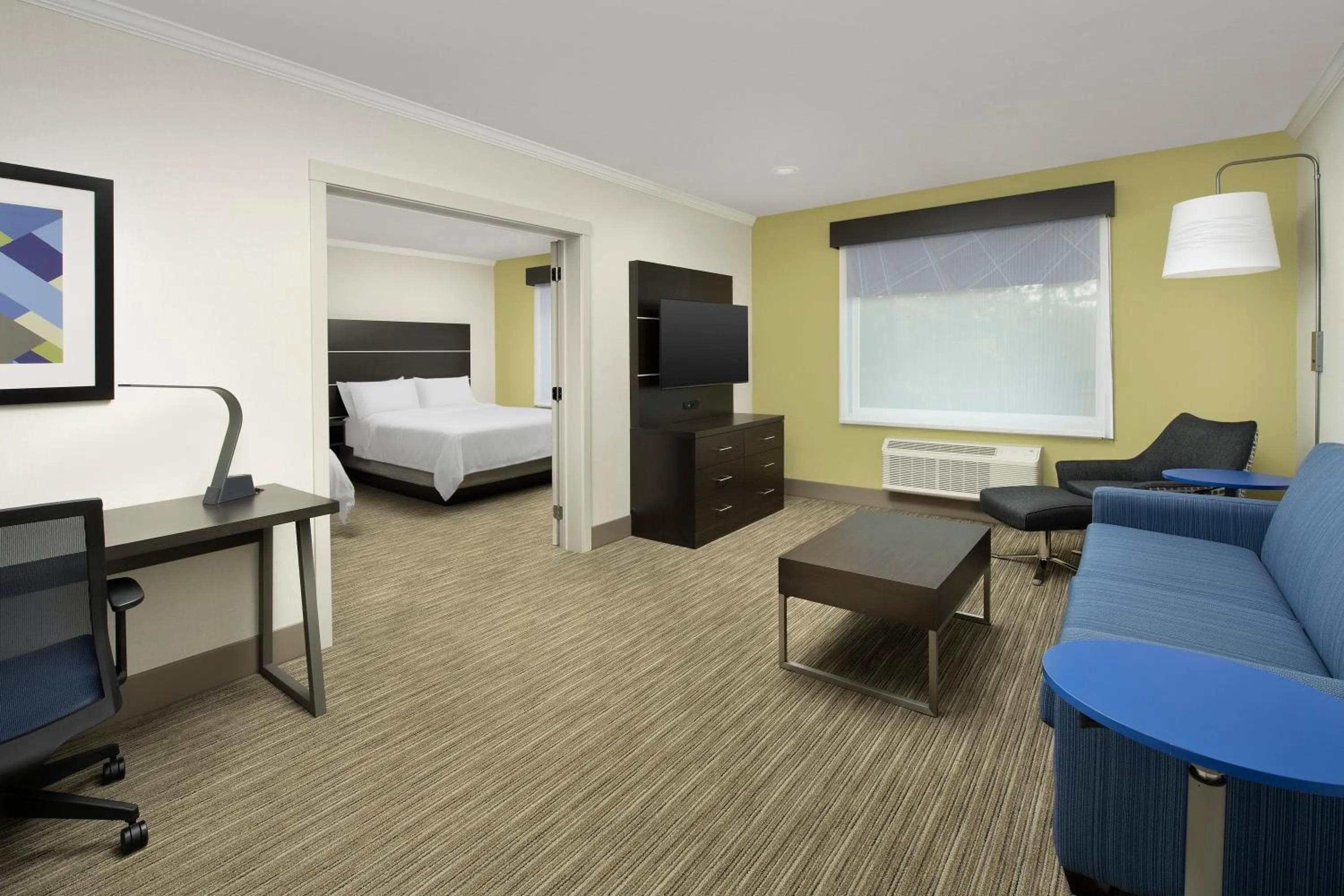 Photo of the whole room, Bed in Holiday Inn Express Puyallup by IHG