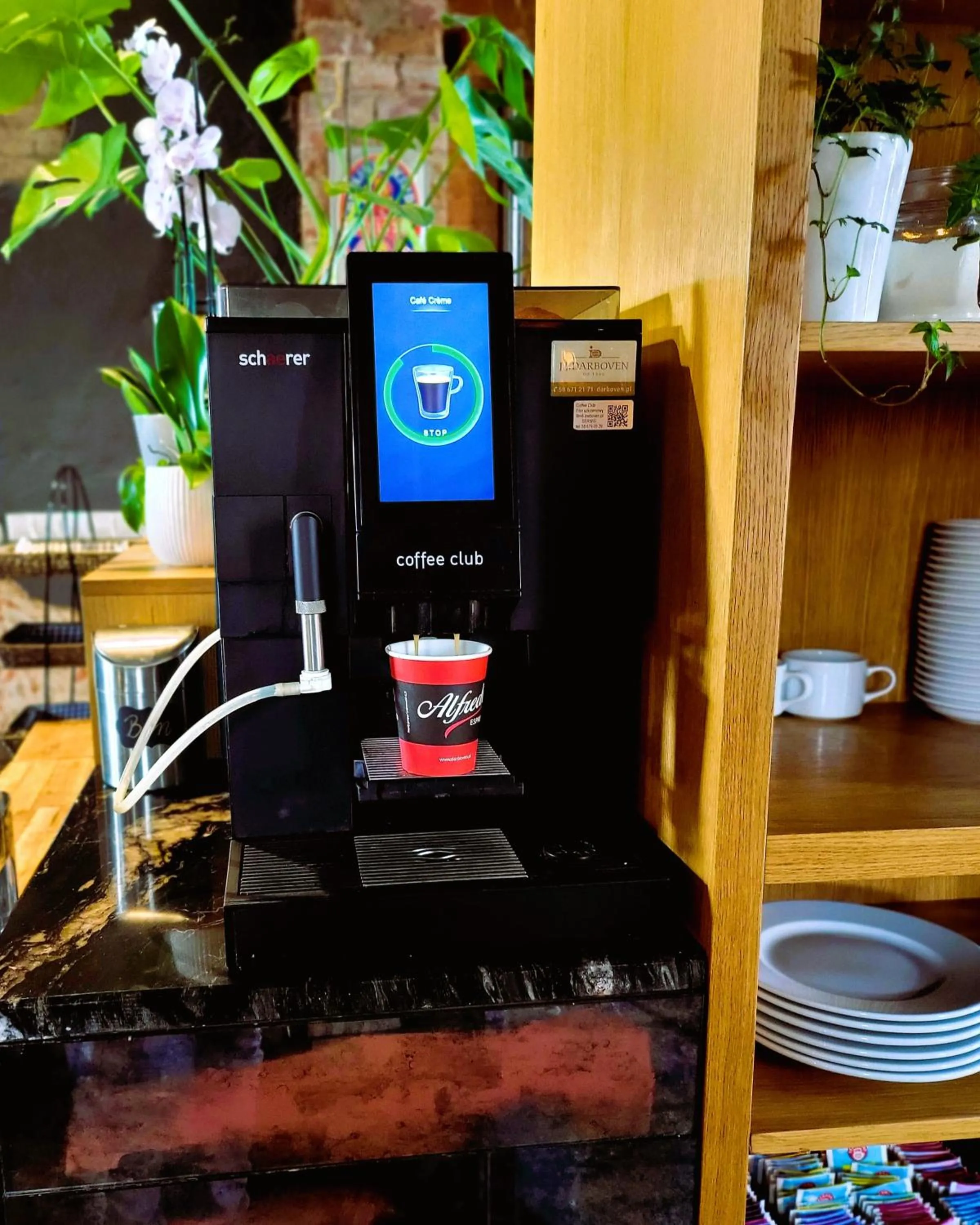 Restaurant/places to eat in Pensjonat Retro