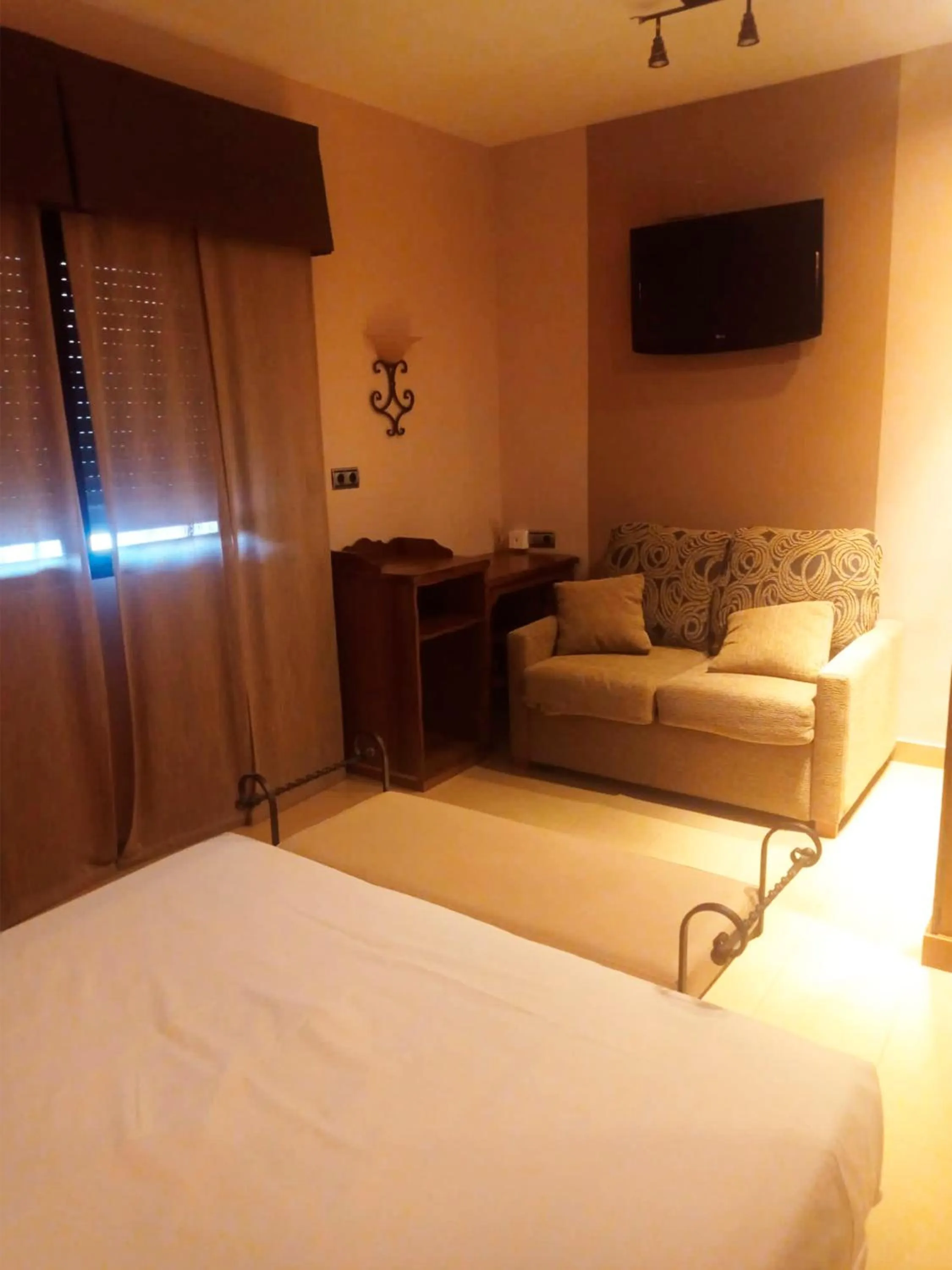 Bed in Hotel La Brasa