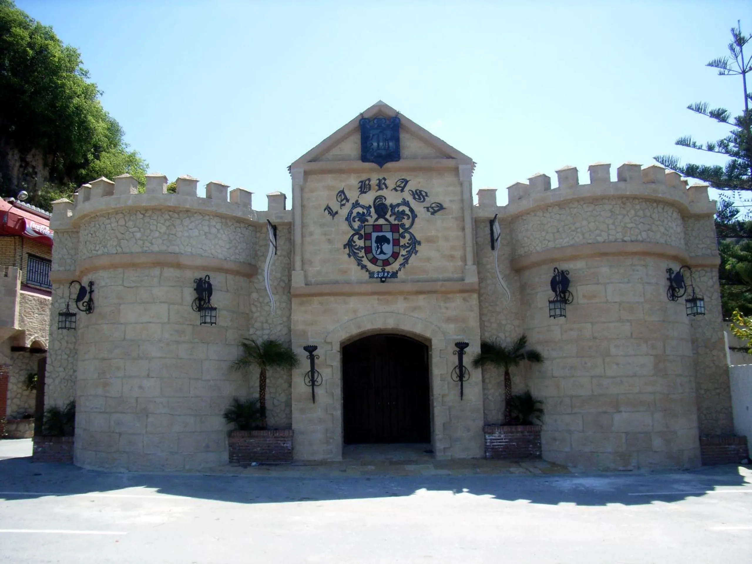 Area and facilities in Hotel La Brasa