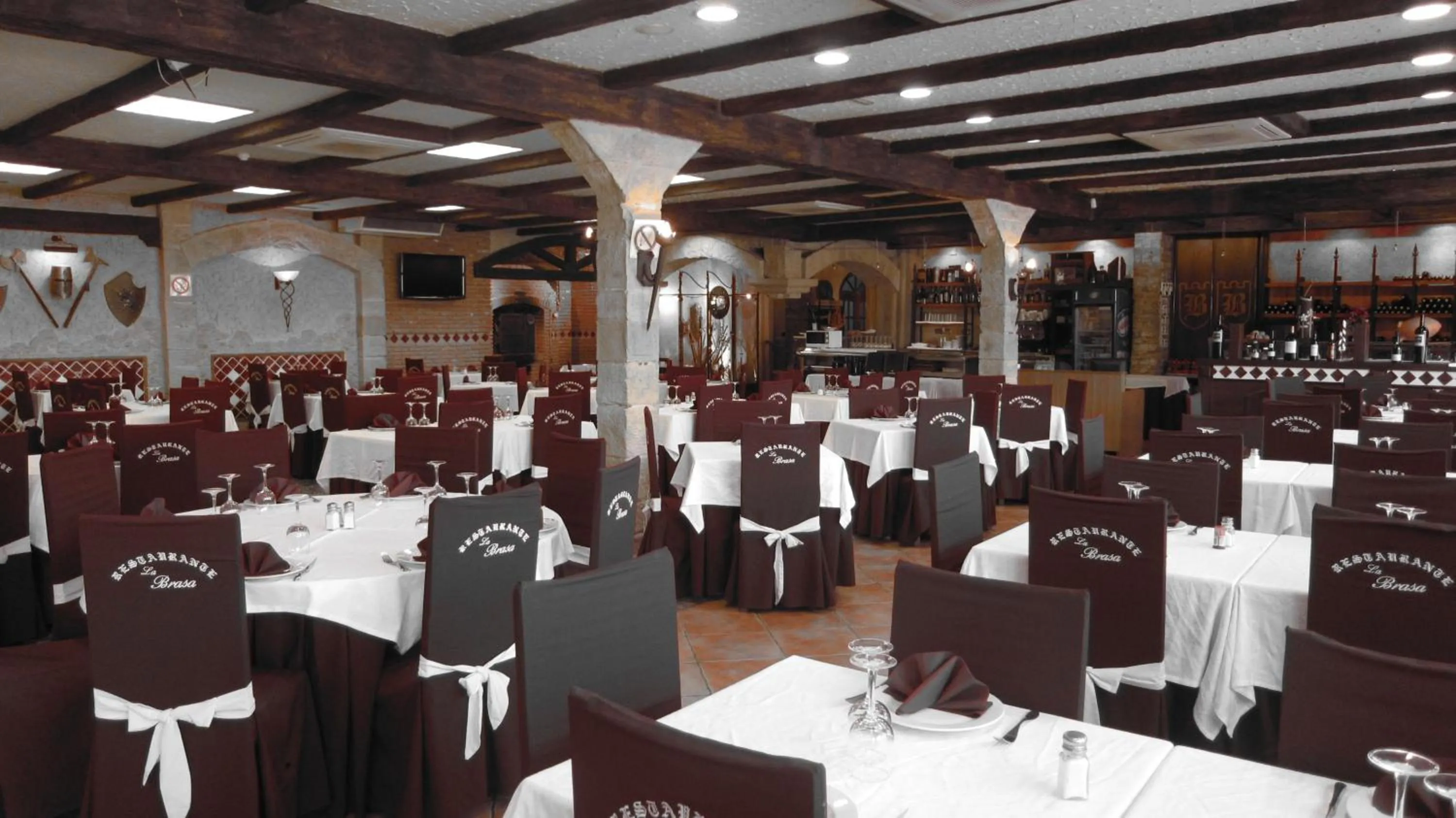 Restaurant/Places to Eat in Hotel La Brasa