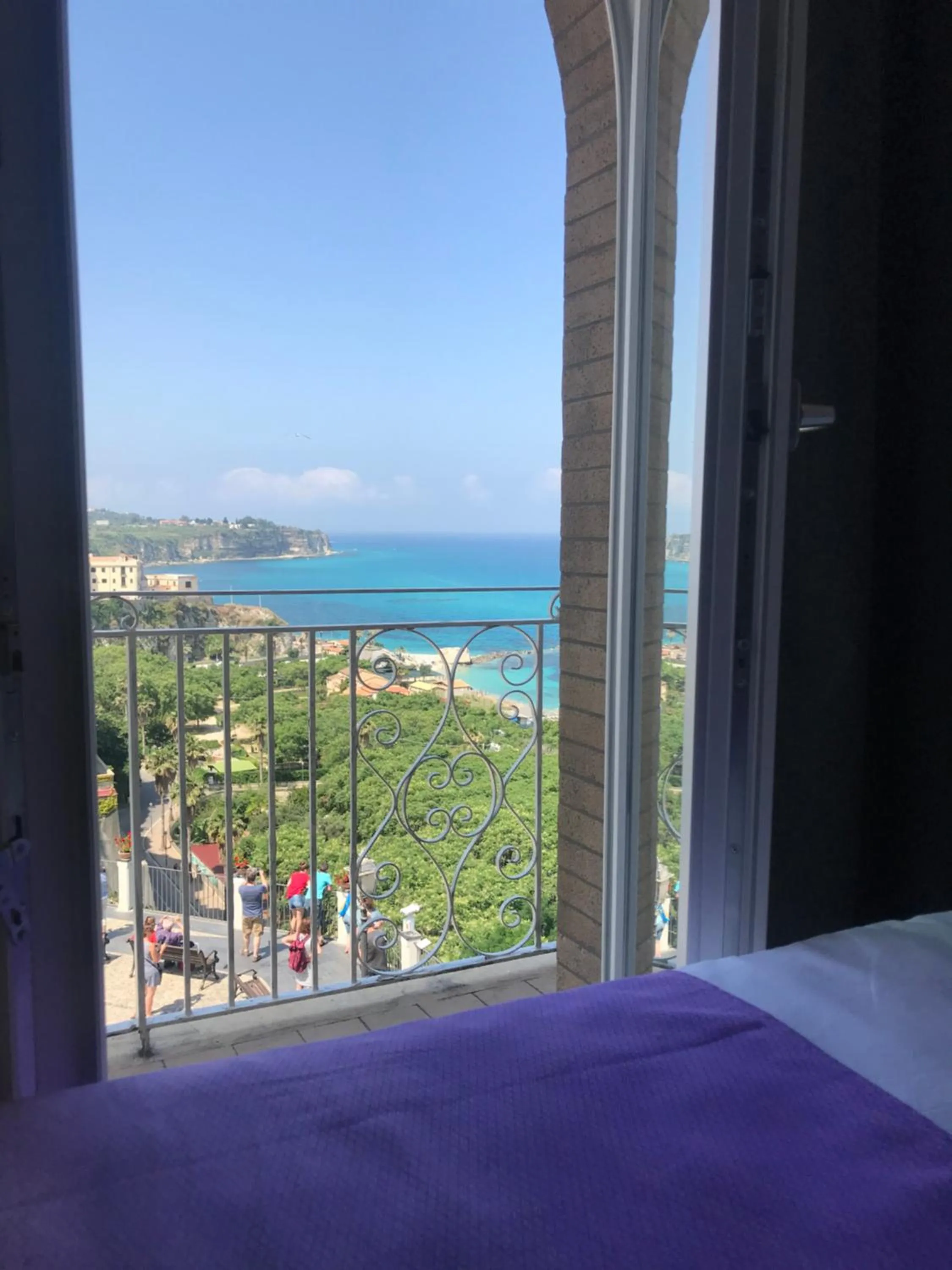 Bed in Sunset Tropea
