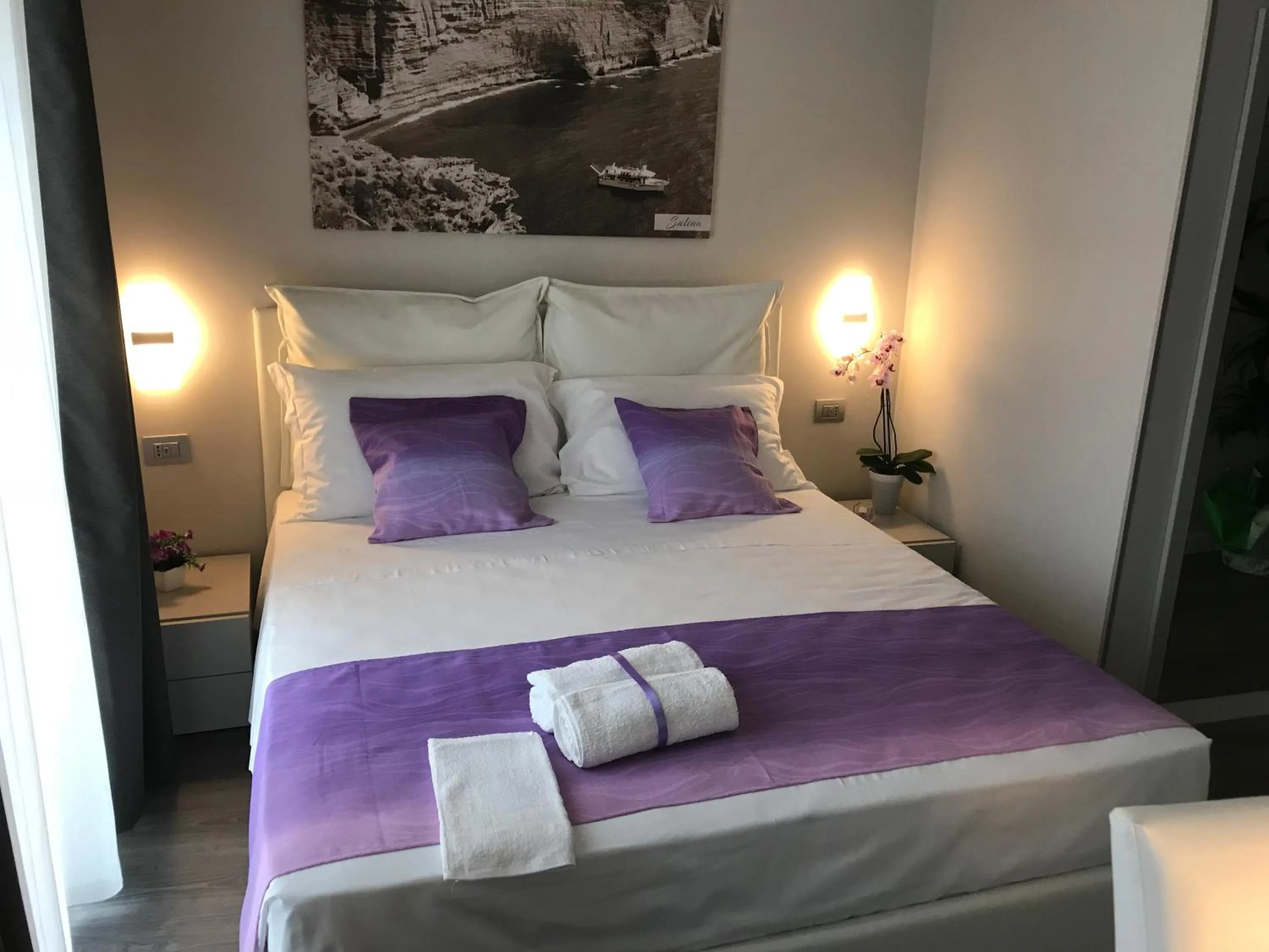 Bed in Sunset Tropea