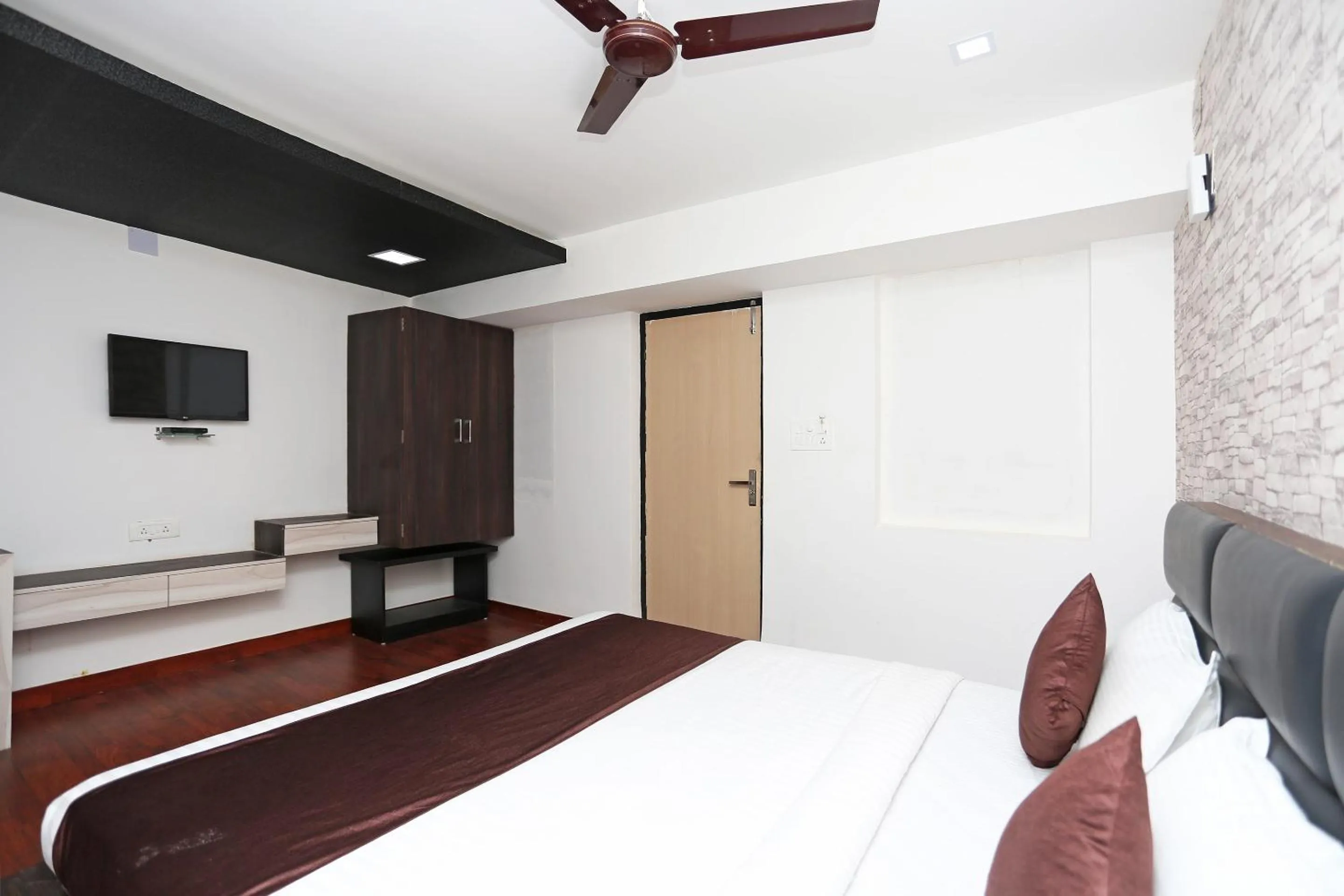 Bedroom in Super Capital O Sai Jagannath