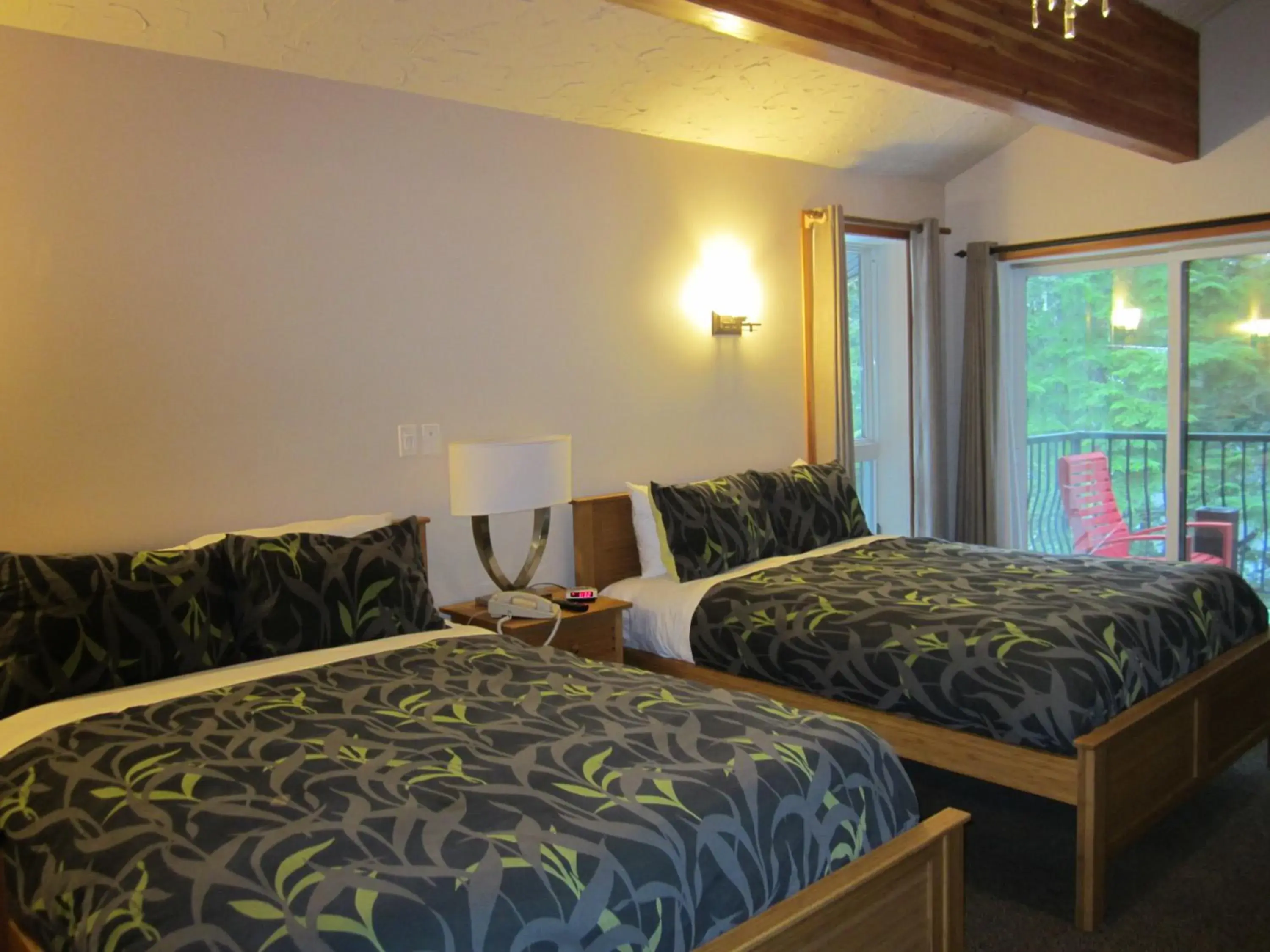 Double Room with Balcony in The Lodge At Skeena Landing Double Room with Balcony in The Lodge At Skeena Landing
