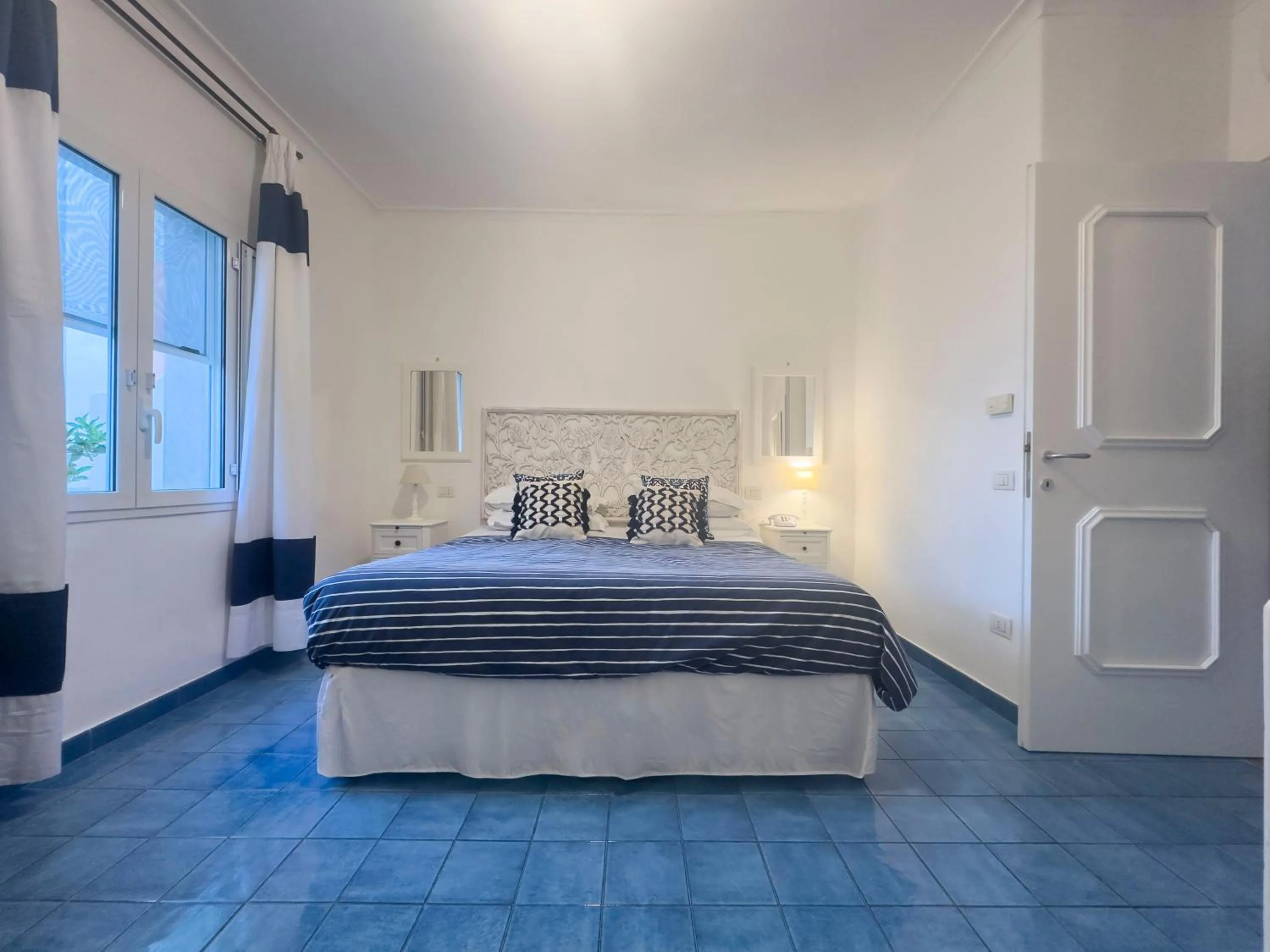 Bedroom, Bed in Hotel Chiaia Di Luna