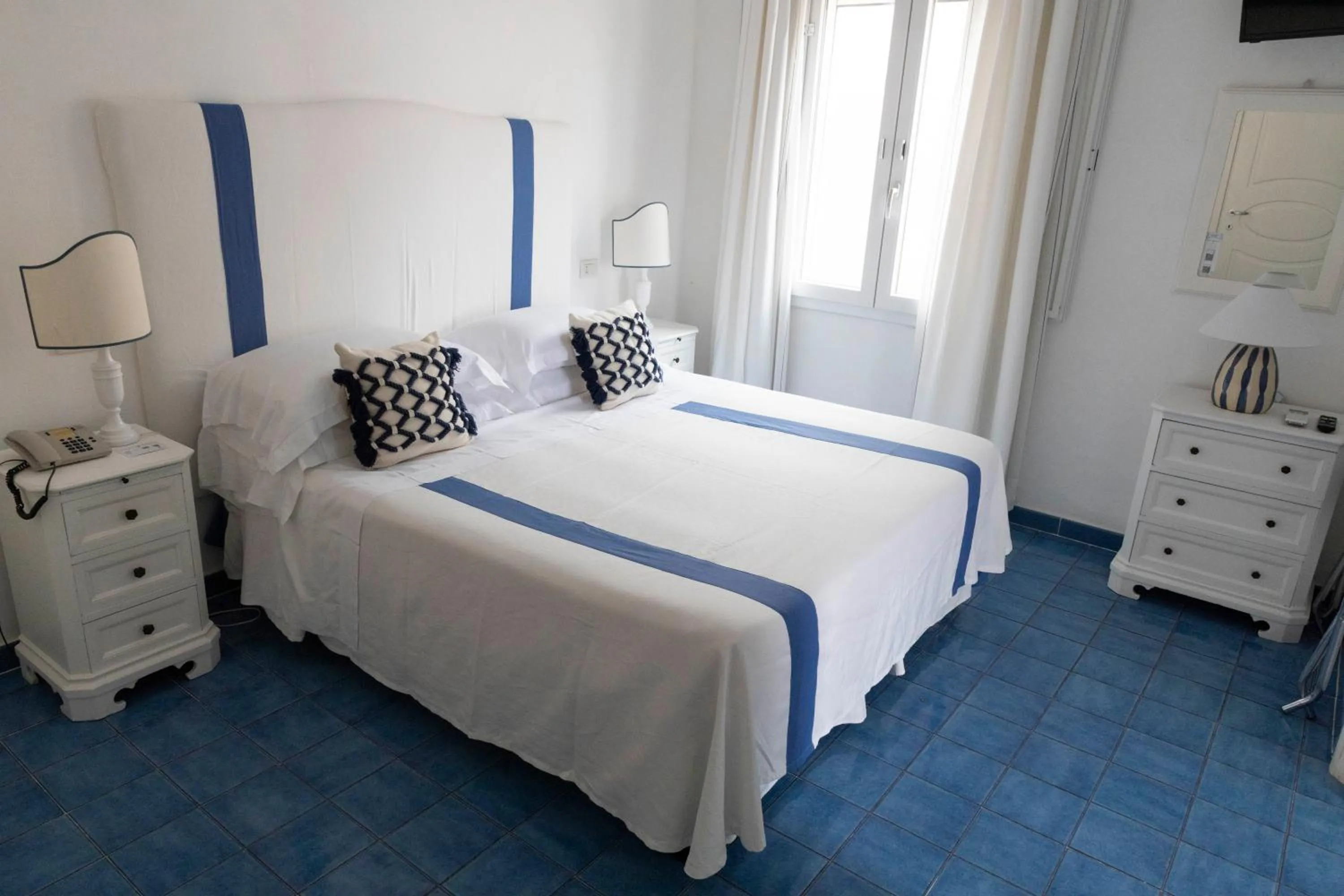 Bed in Hotel Chiaia Di Luna