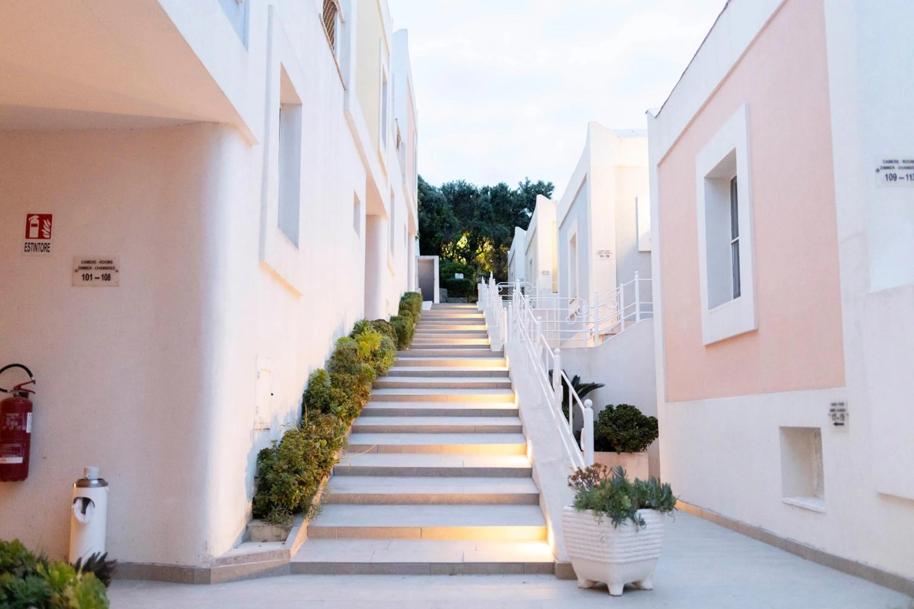 Property building in Hotel Chiaia Di Luna