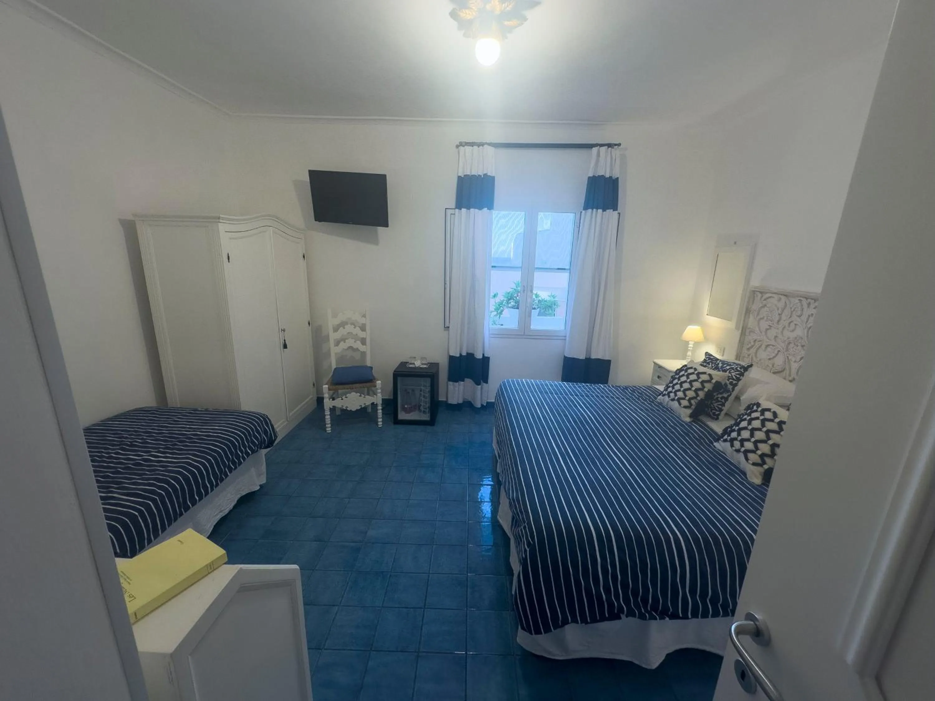 Bedroom, Bed in Hotel Chiaia Di Luna