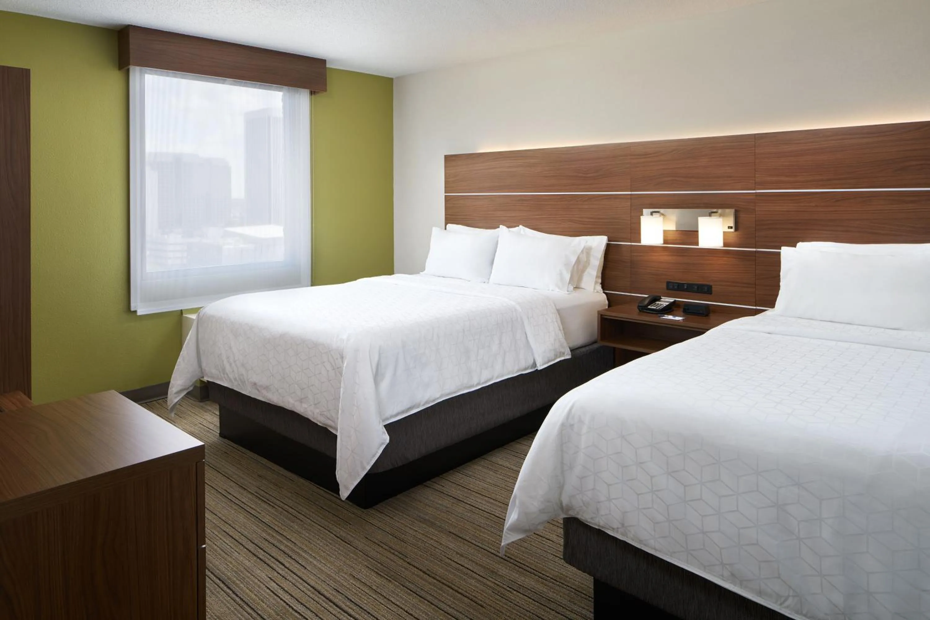Photo of the whole room, Bed in Holiday Inn Express - Richmond Downtown by IHG