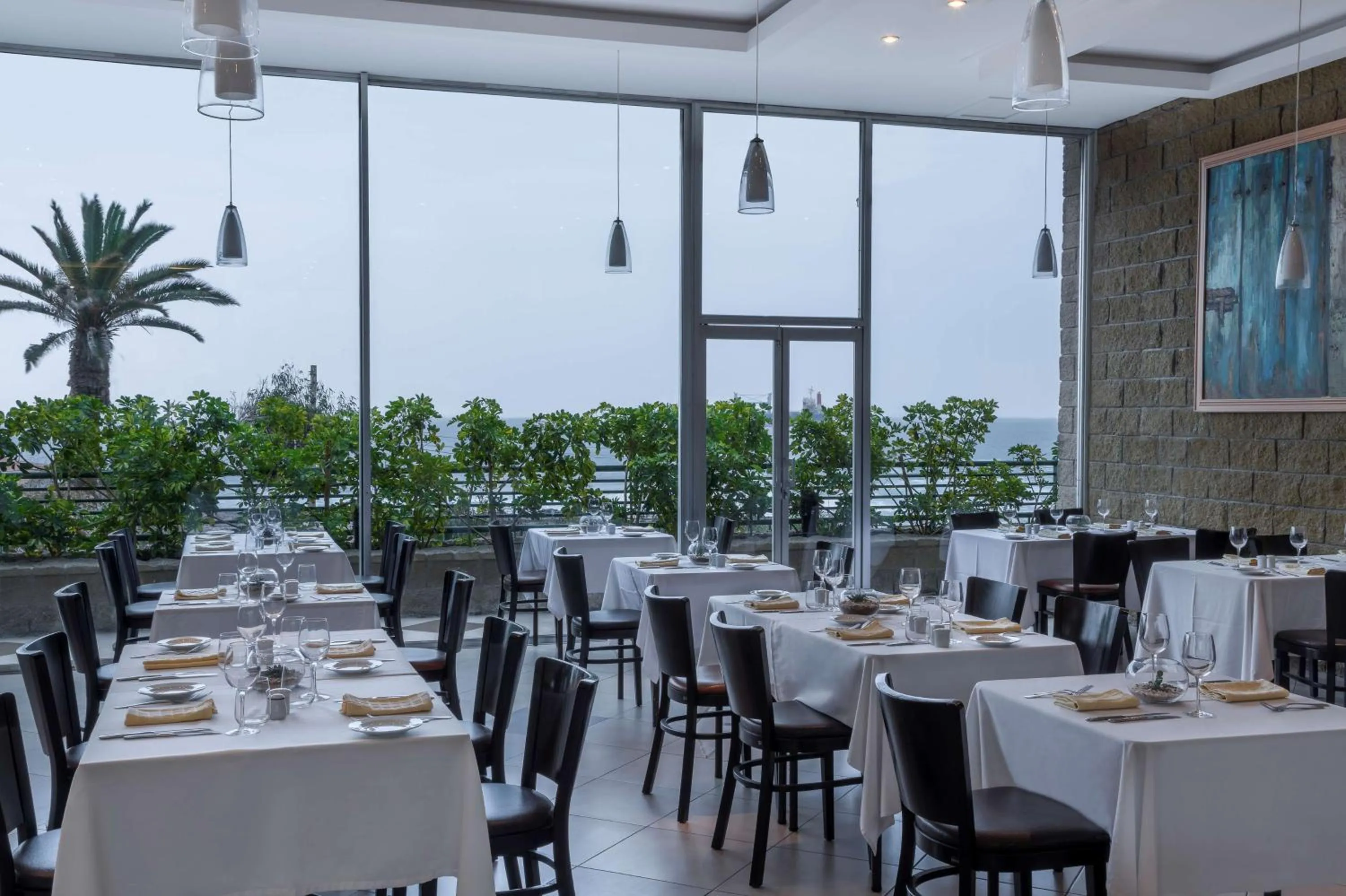 Restaurant/places to eat in NH Antofagasta