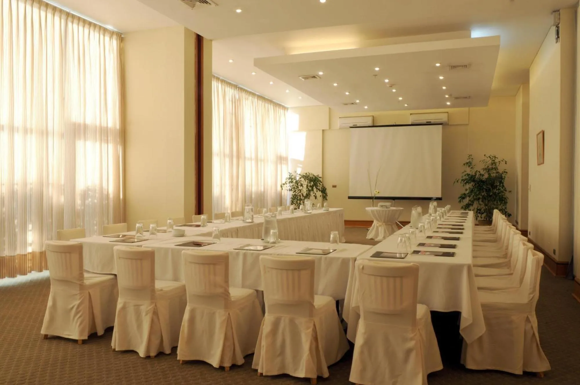 Meeting/conference room in NH Antofagasta