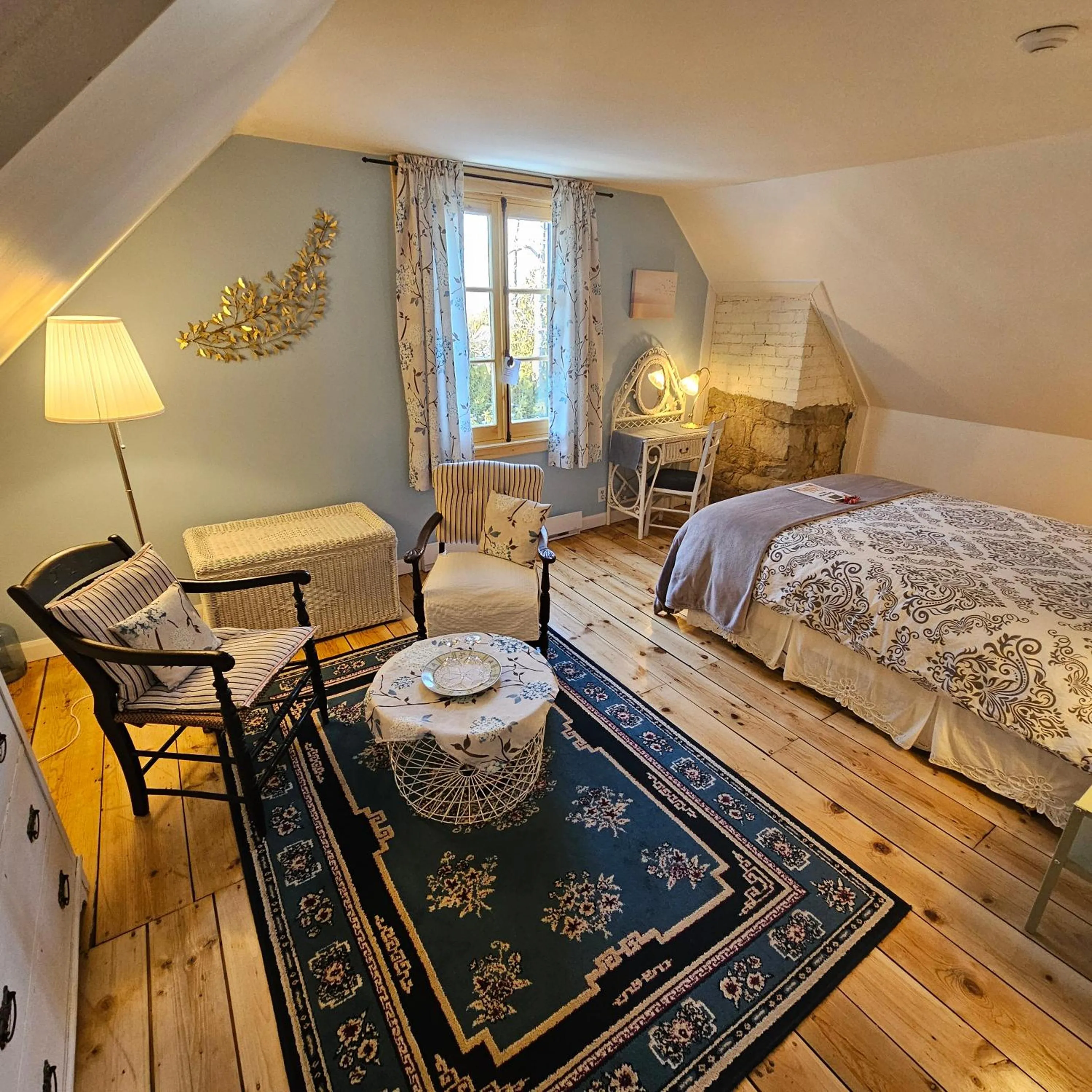 Bedroom, Bed in Auberge La Châtelaine