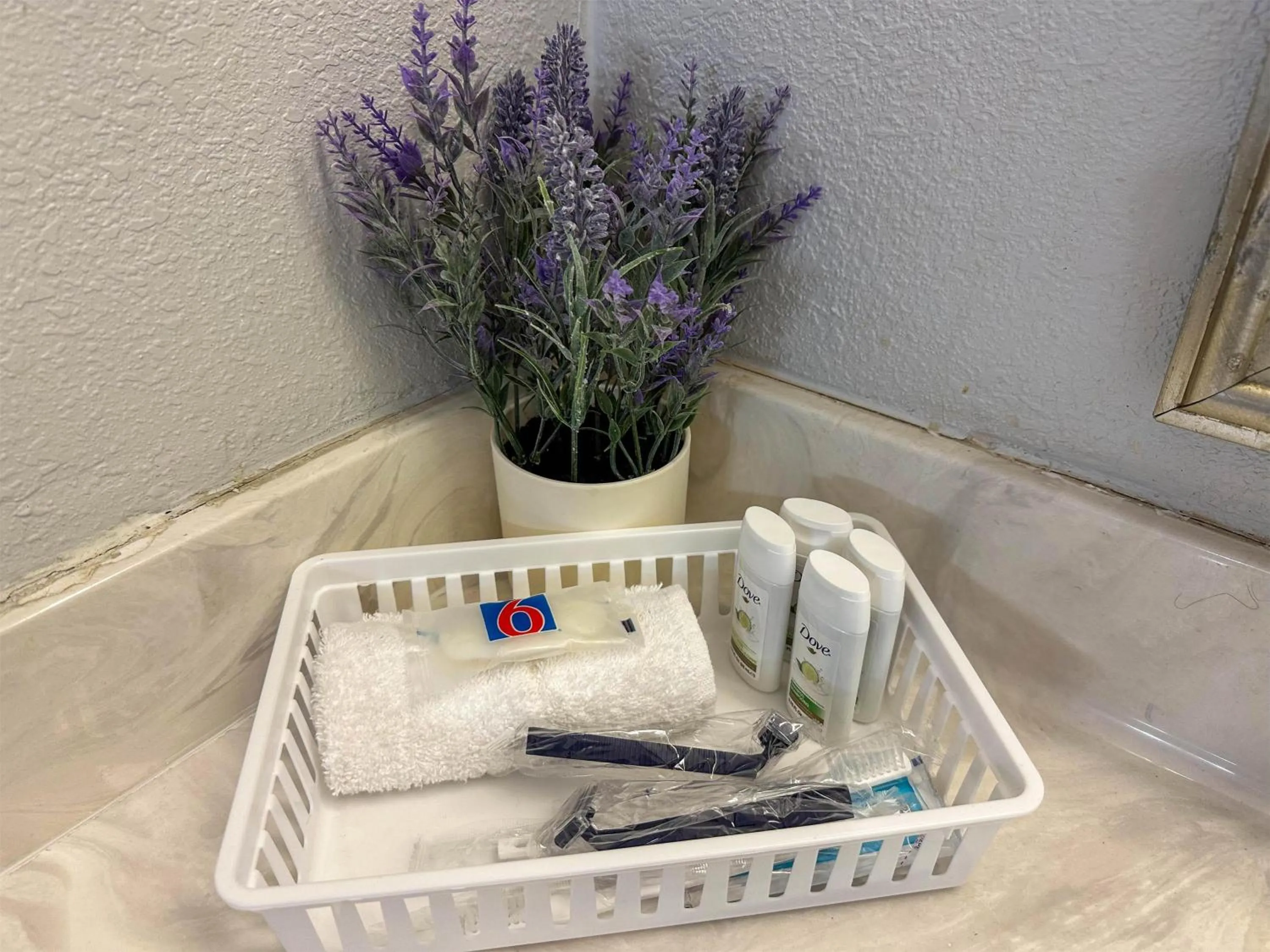 Bathroom in Motel 6 Rochester, NY - Airport