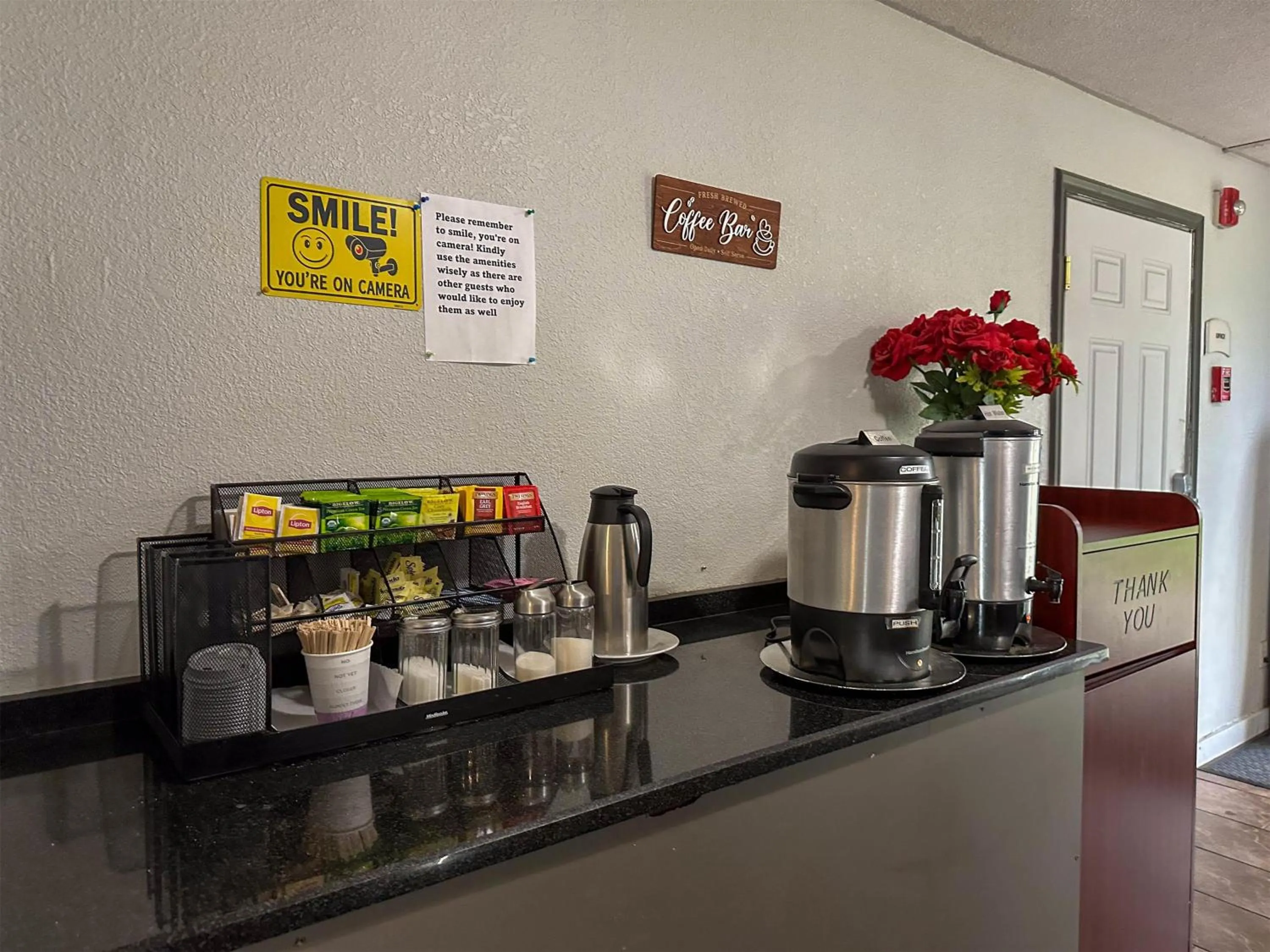 Restaurant/places to eat in Motel 6 Rochester, NY - Airport