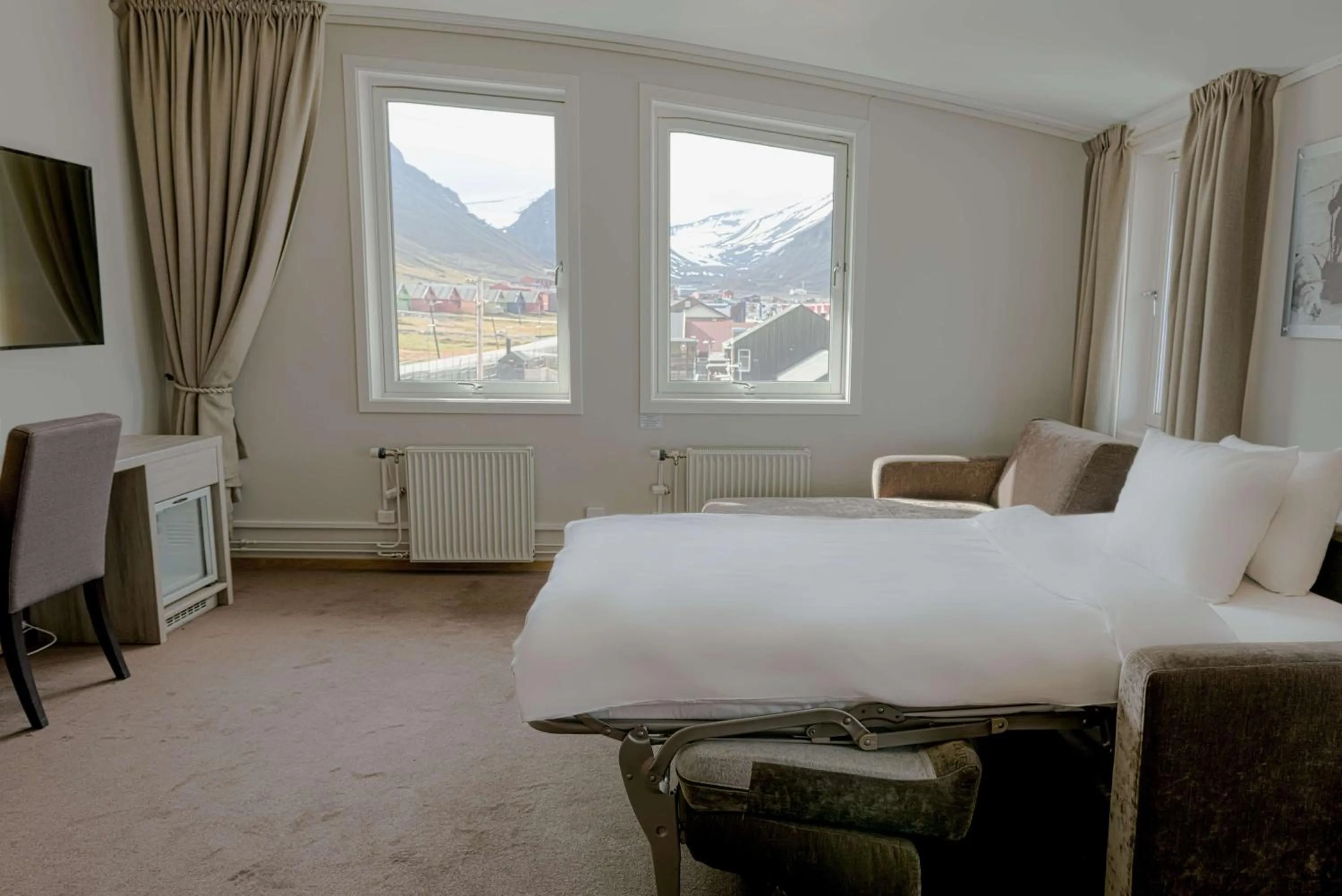 Photo of the whole room, Bed in Radisson Blu Polar Hotel, Spitsbergen