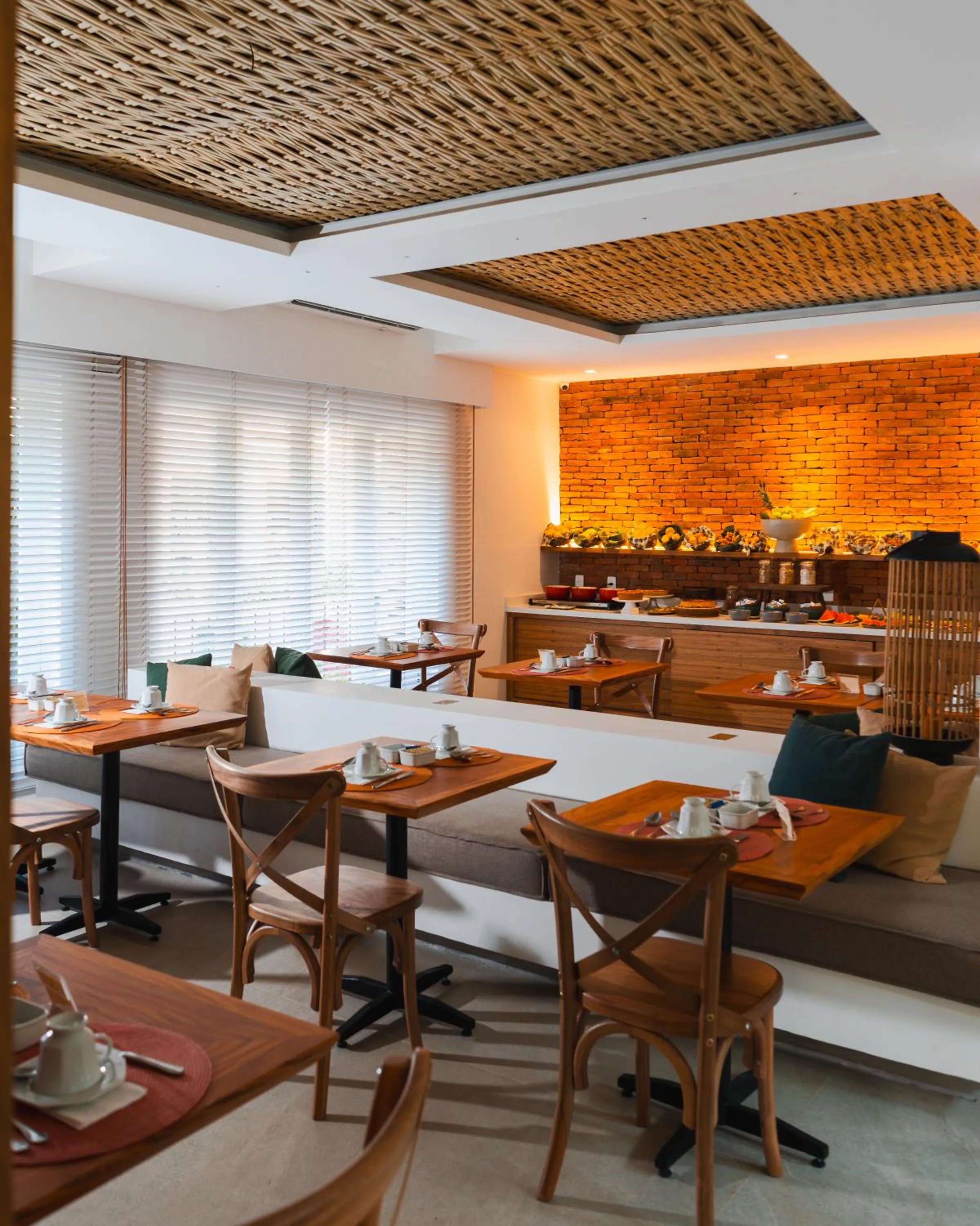 Restaurant/places to eat in La Chimère Buzios Essence