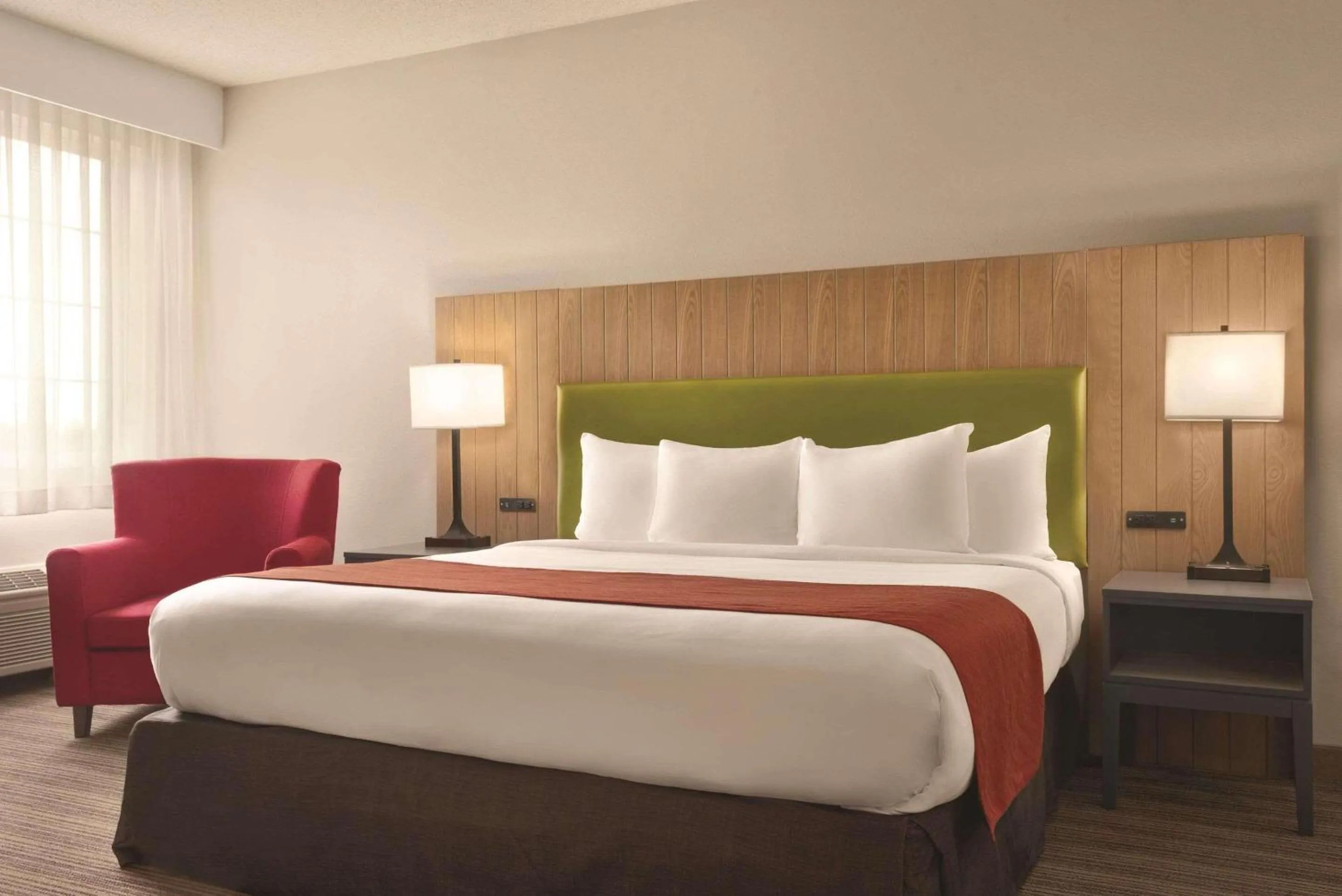 Bedroom in Country Inn & Suites by Radisson, Eagan, MN