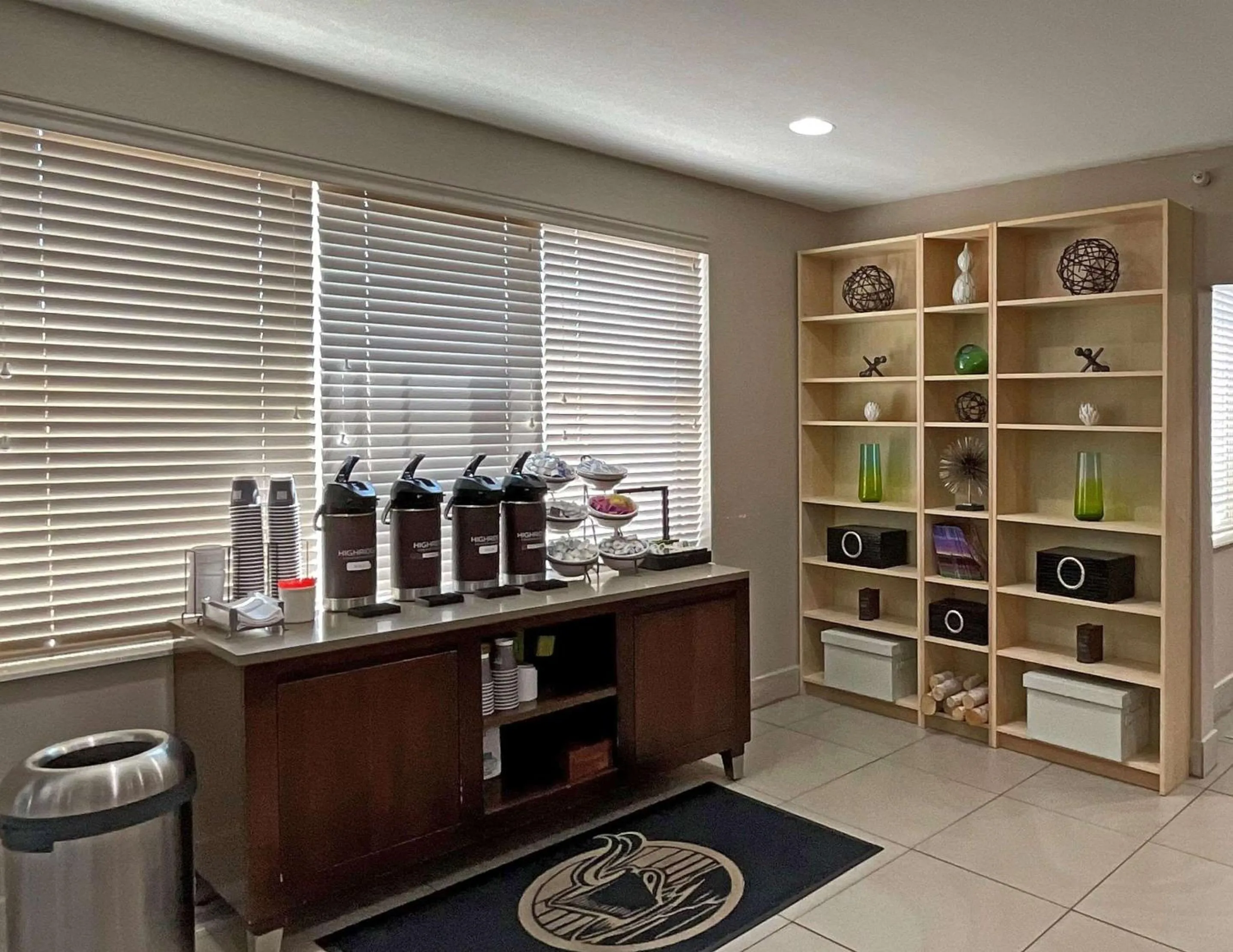 Lobby or reception in Country Inn & Suites by Radisson, Eagan, MN