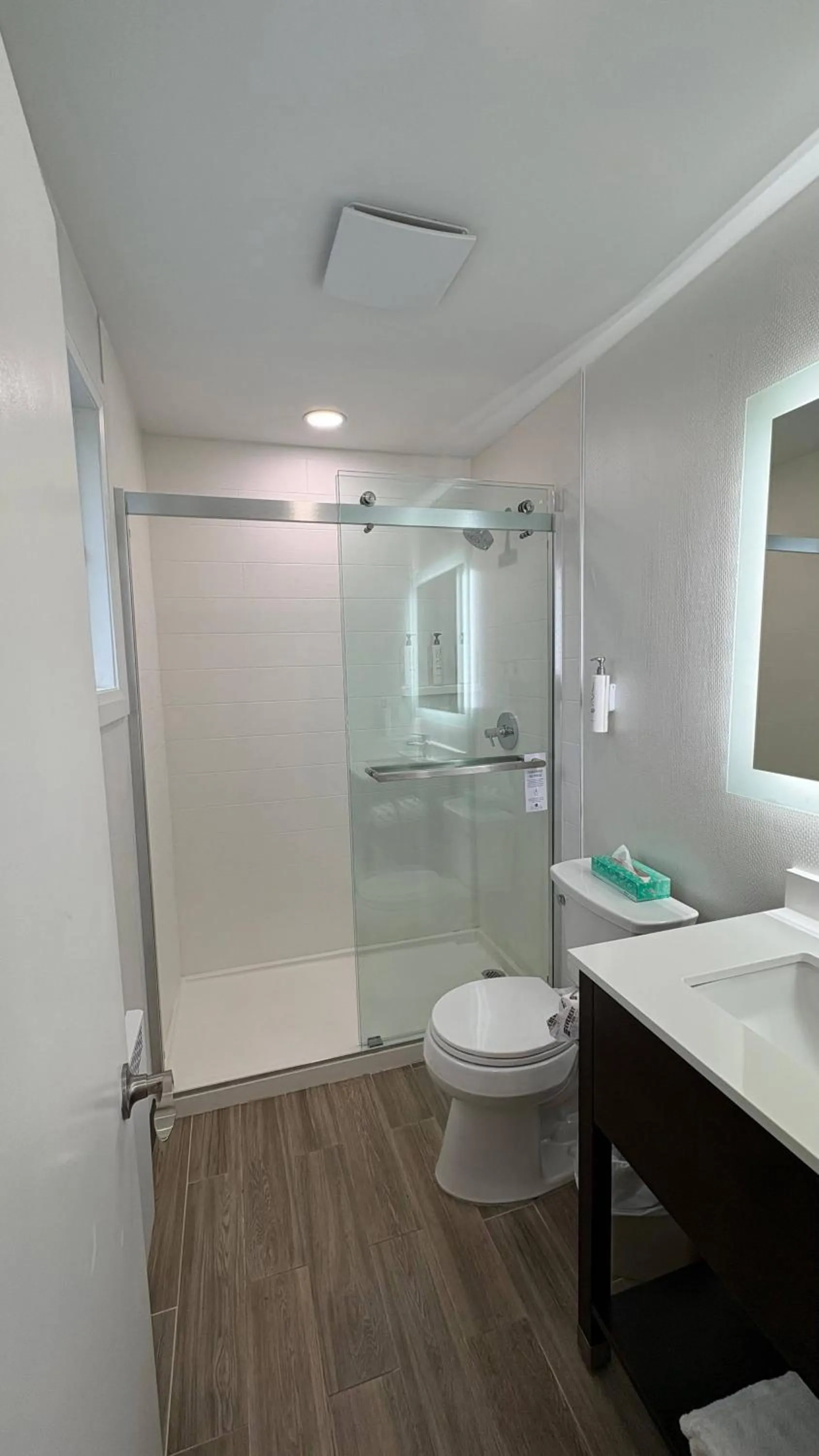 Shower in The Gananoque Inn