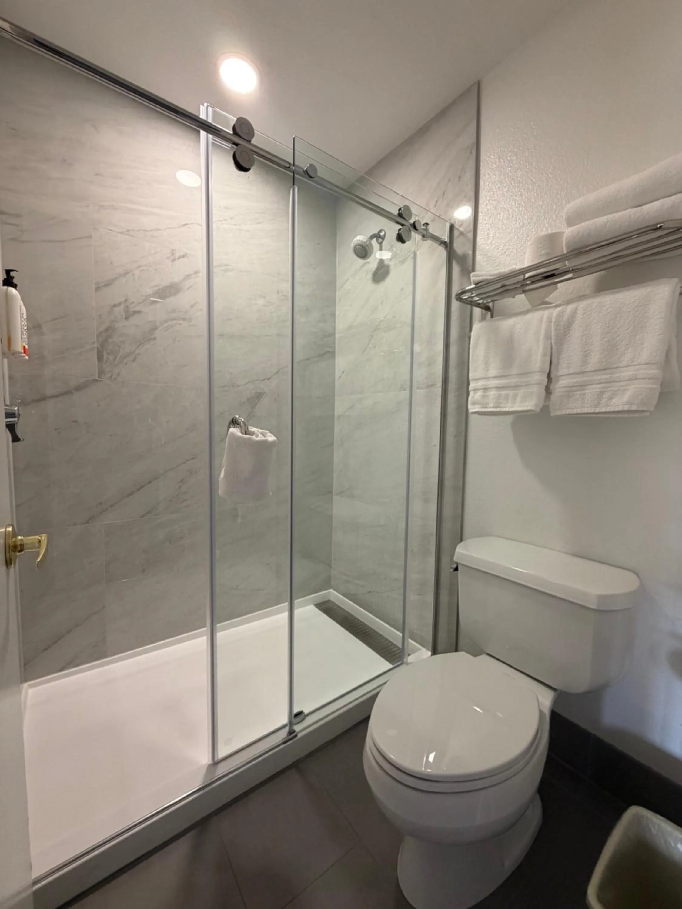 Shower in Desert Quail Inn Sedona at Bell Rock