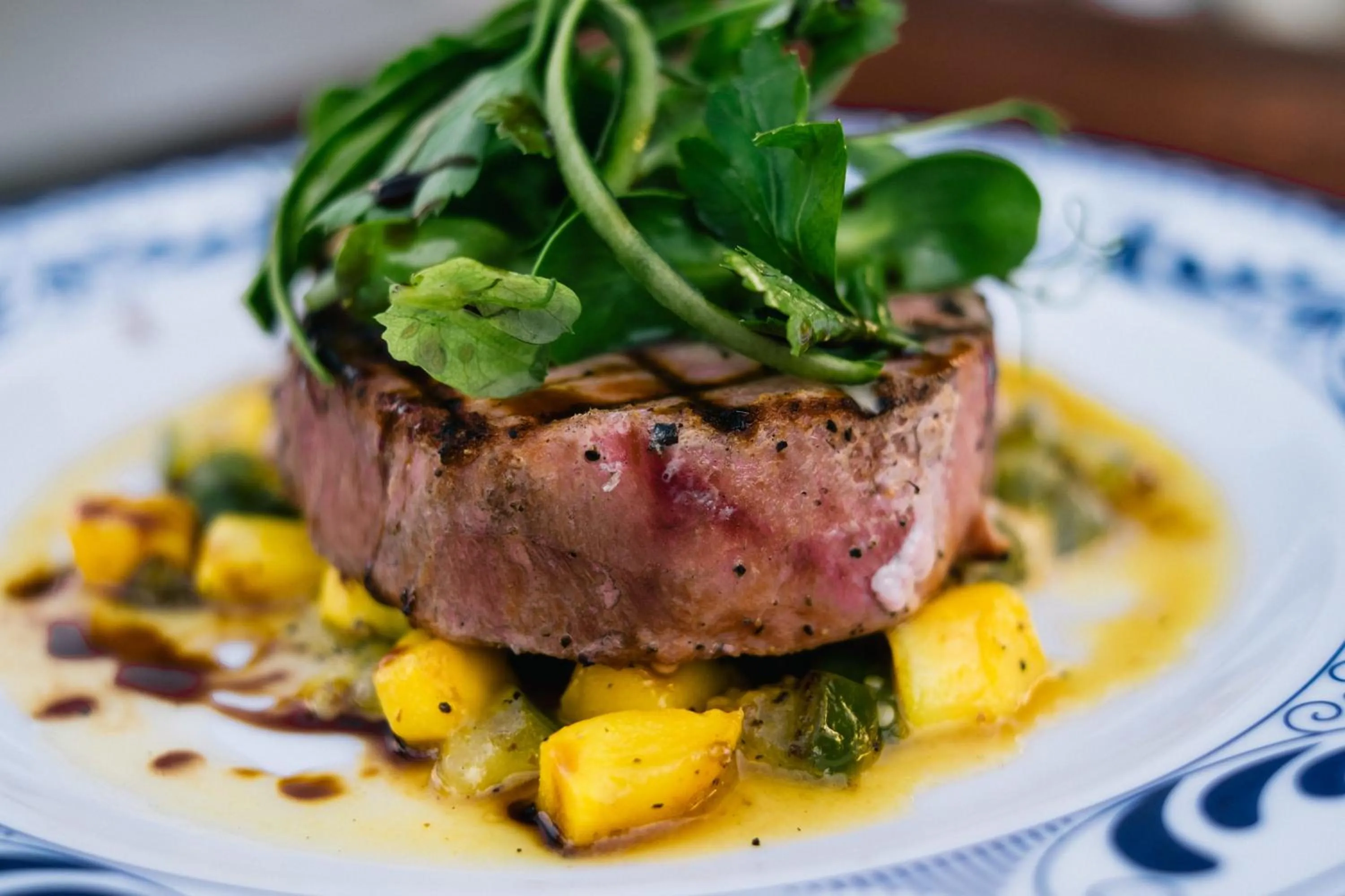 Dinner in Mamasan Treehouses & Cabins