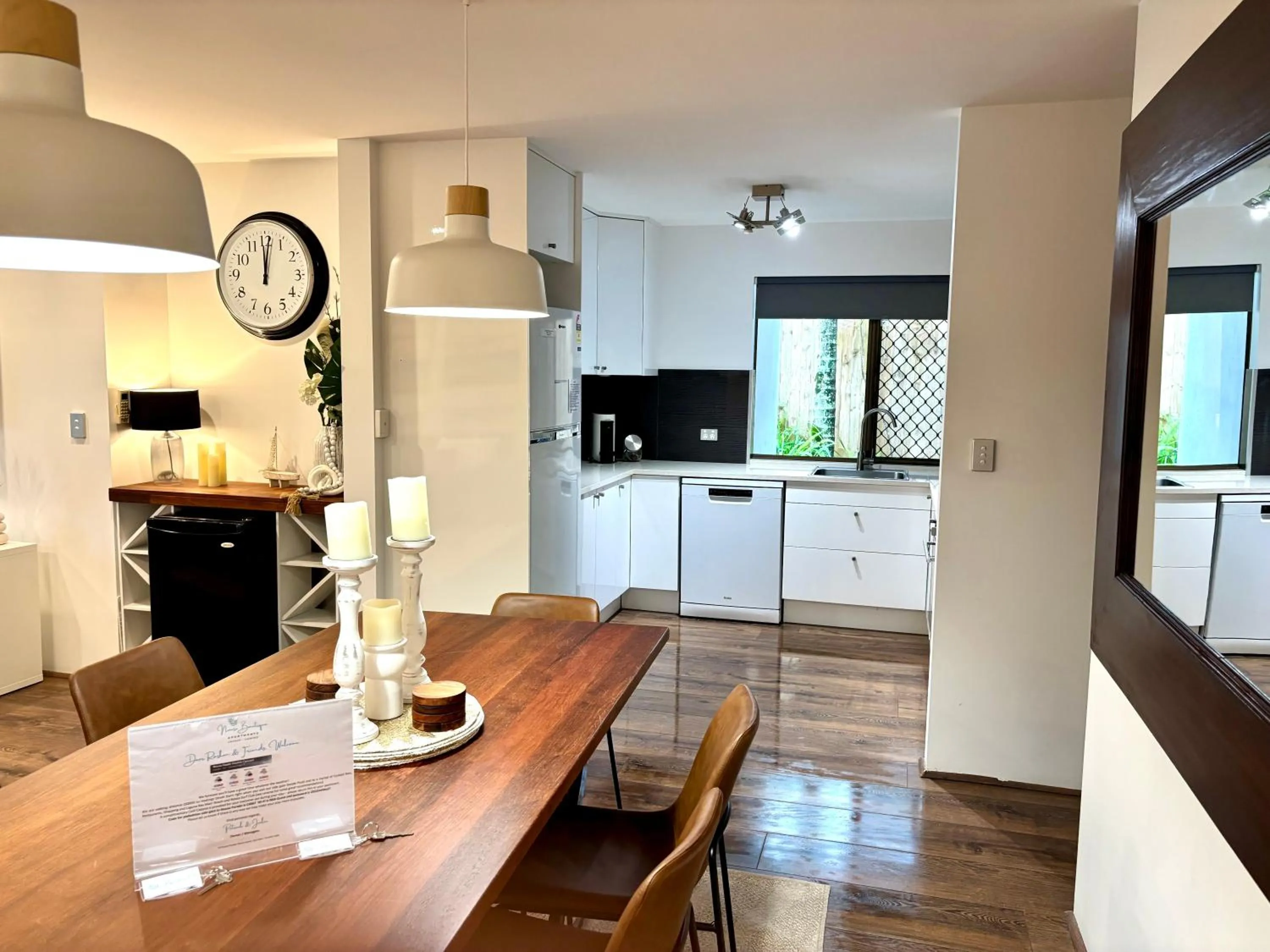 Kitchen or kitchenette in Noosa Boutique Apartments & Elkhorn Villas