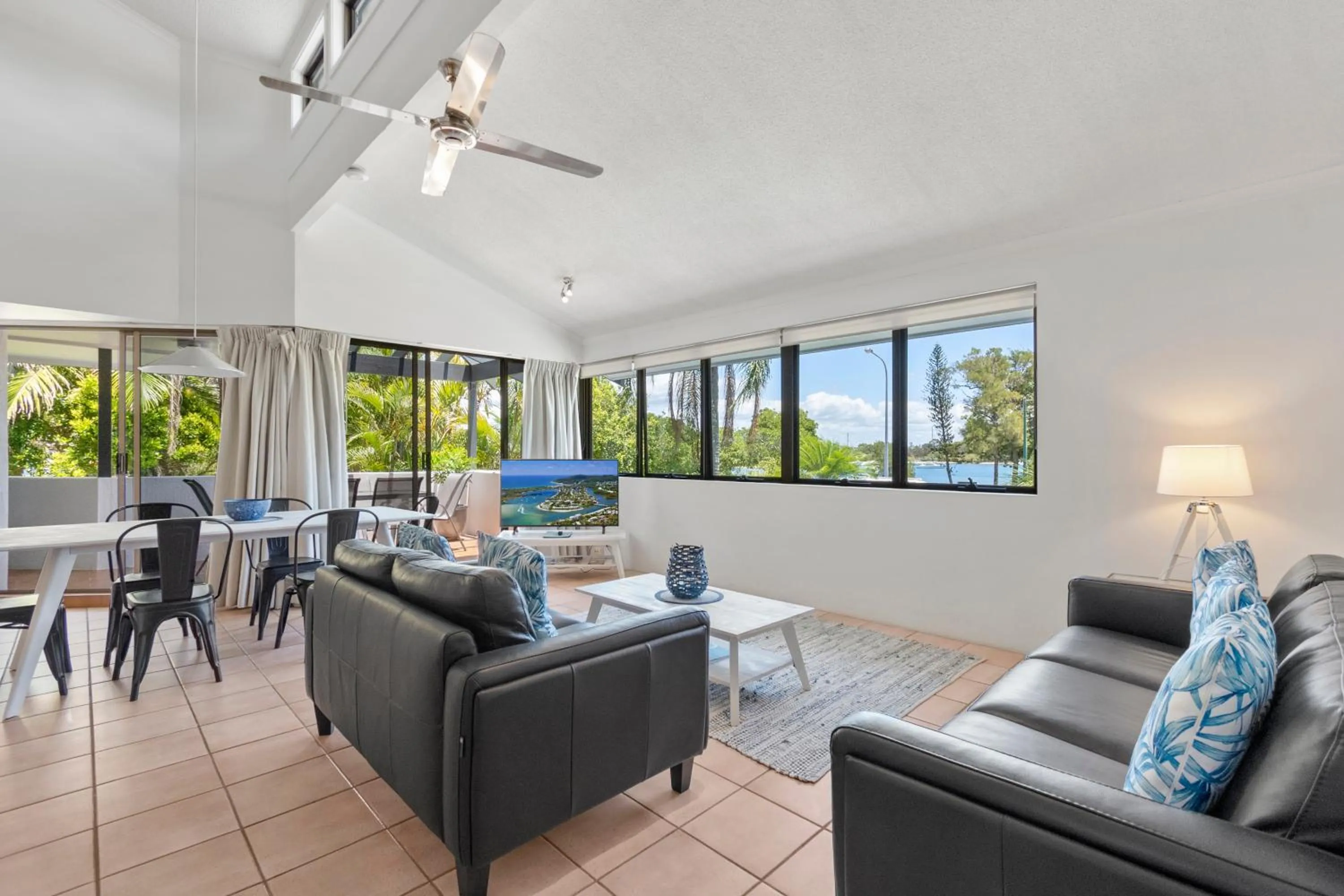 Living room in Noosa Boutique Apartments & Elkhorn Villas