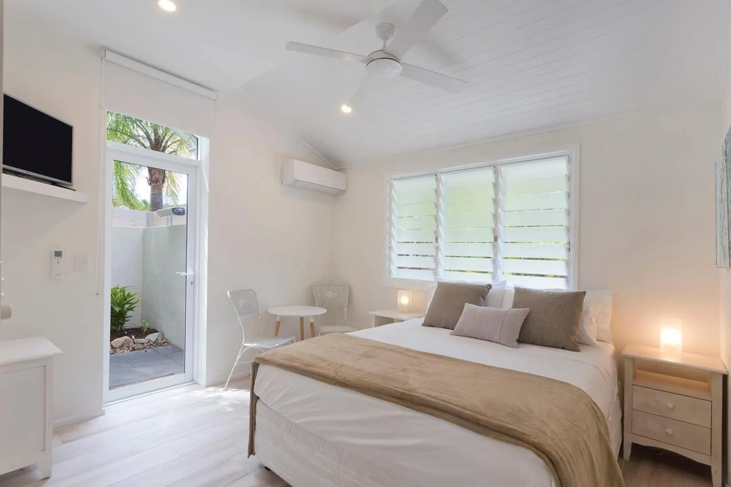 Bedroom, Bed in Noosa Boutique Apartments & Elkhorn Villas
