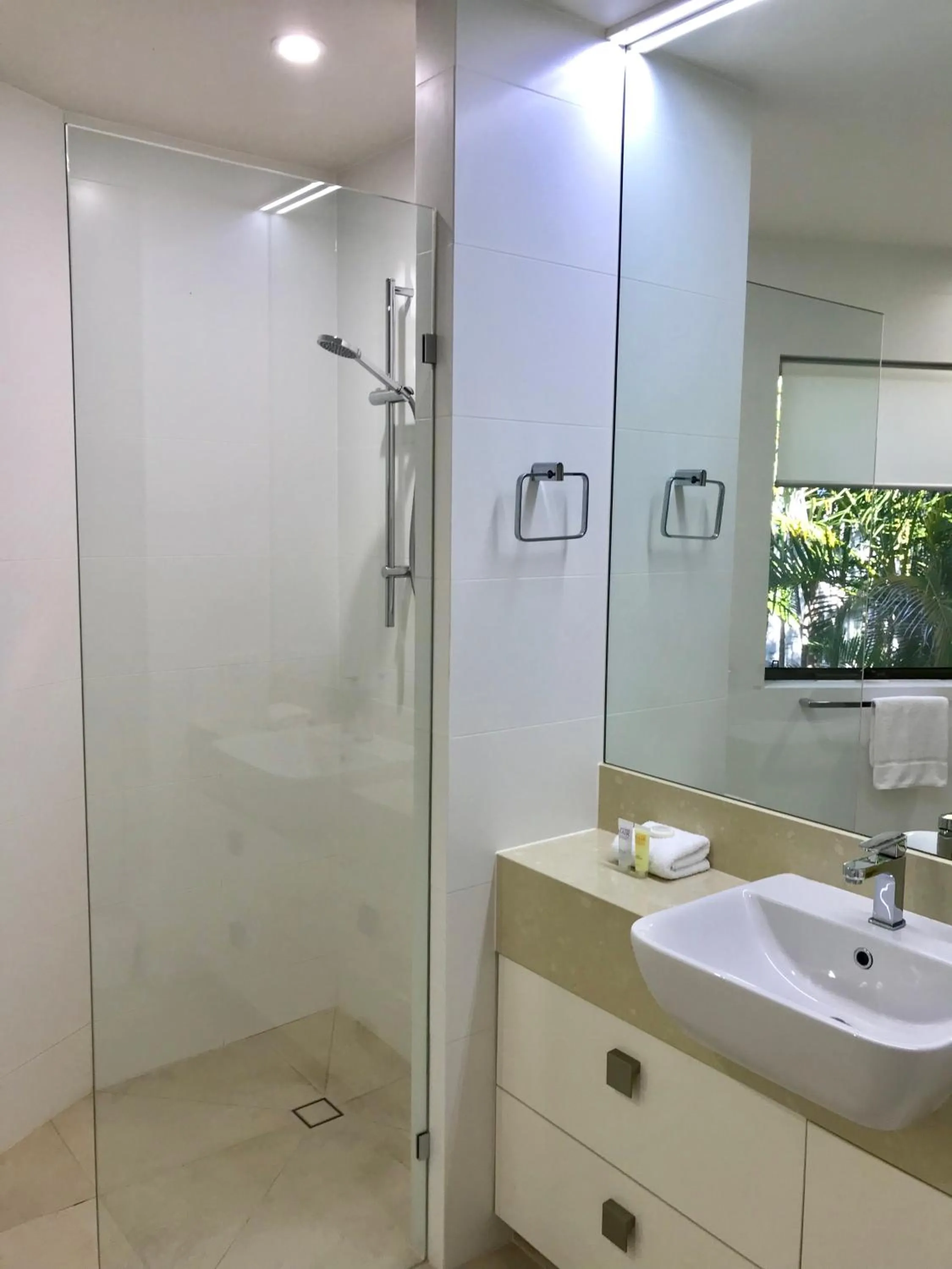 Shower in Noosa Boutique Apartments & Elkhorn Villas