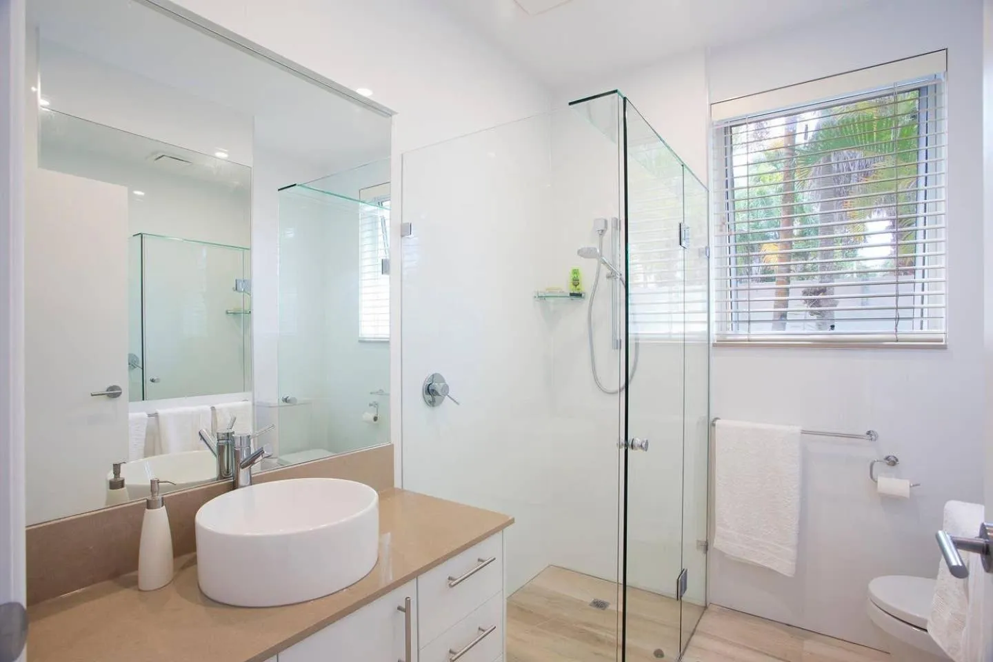 Bathroom in Noosa Boutique Apartments & Elkhorn Villas