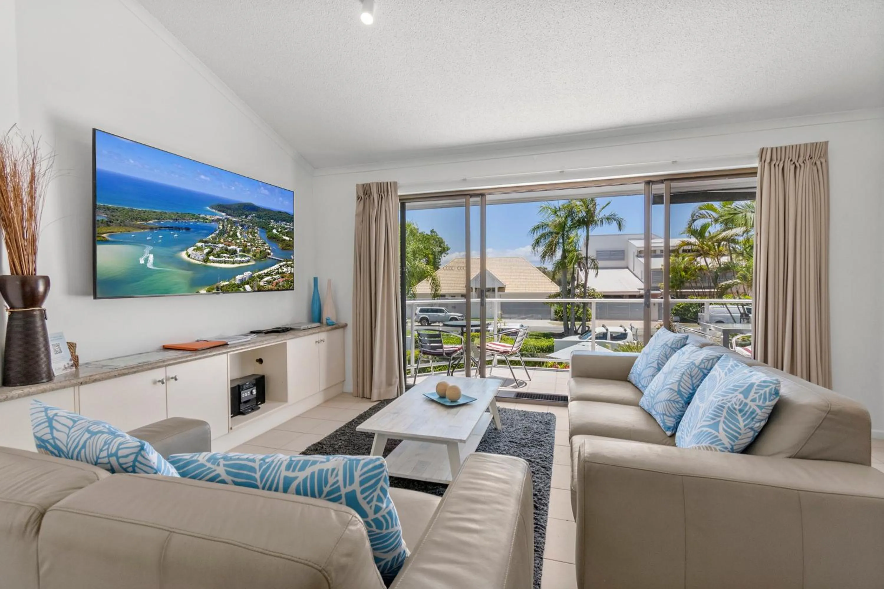 Living room in Noosa Boutique Apartments & Elkhorn Villas