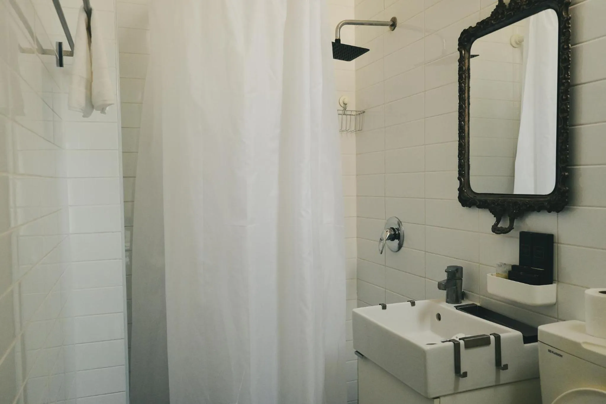 Shower in Tzefania Hotel