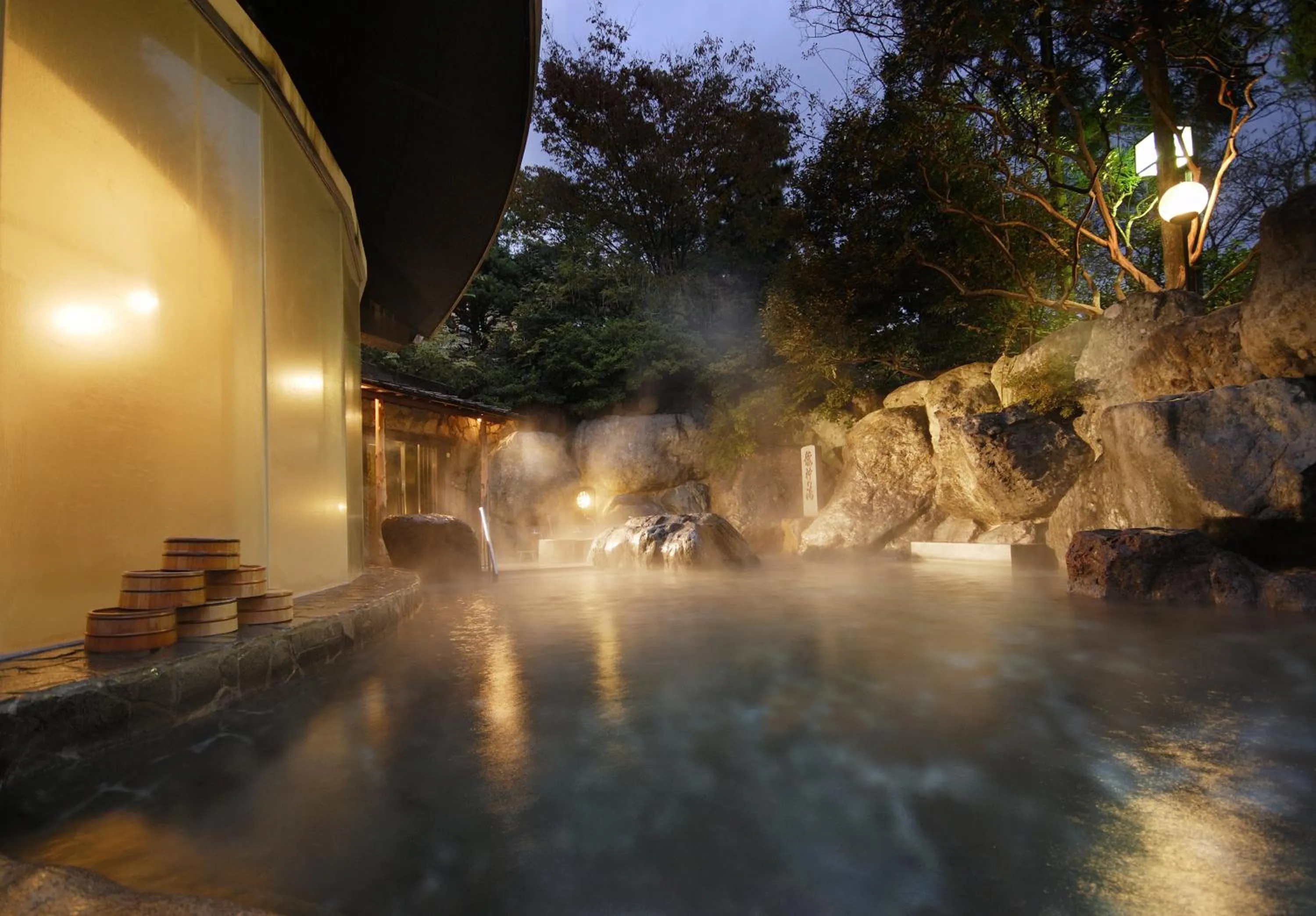 Hot Spring Bath in Suimeikan