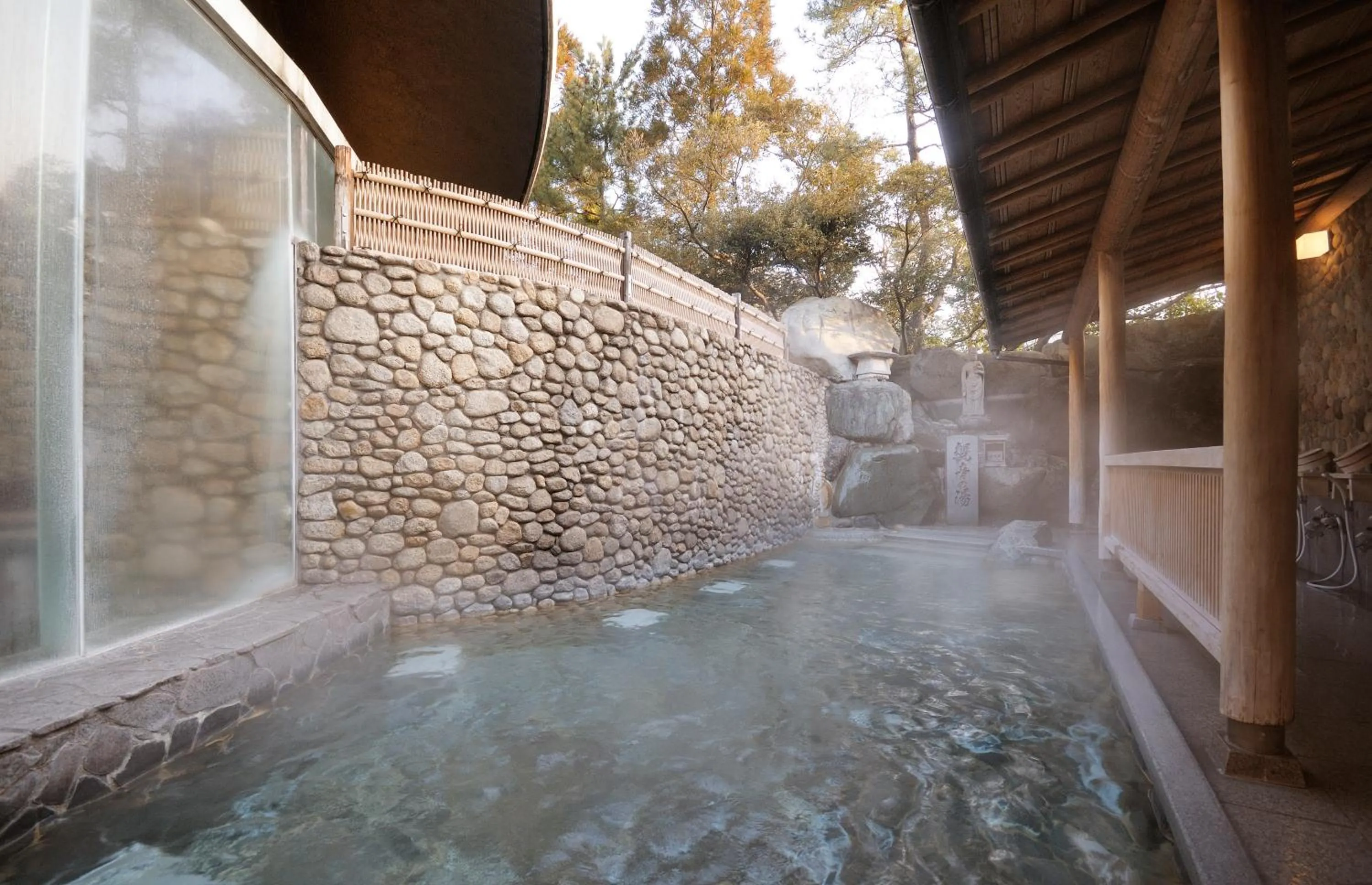 Hot Spring Bath in Suimeikan
