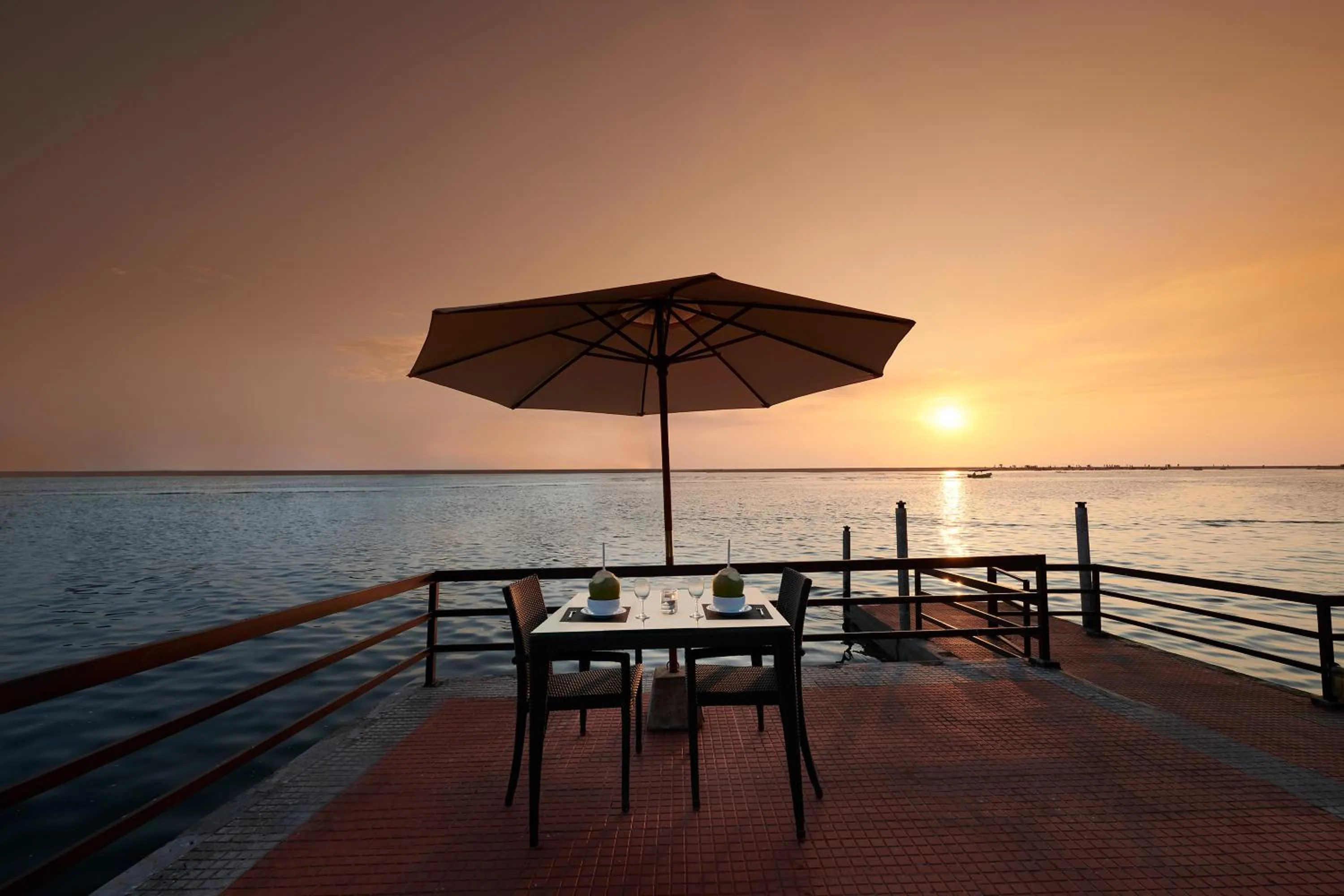 Beach in Estuary Sarovar Premiere Poovar Island