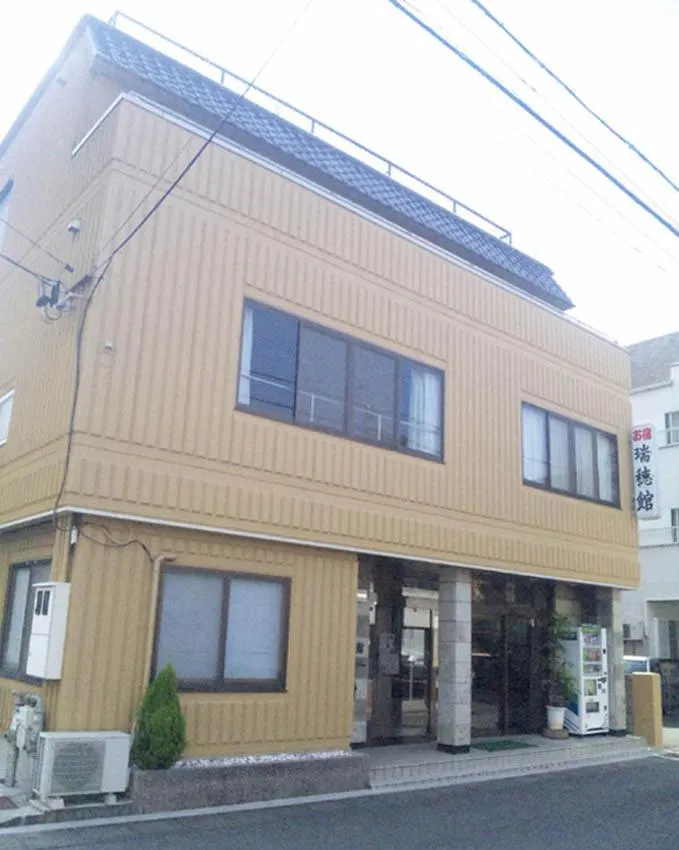 Property building in Mizuhokan