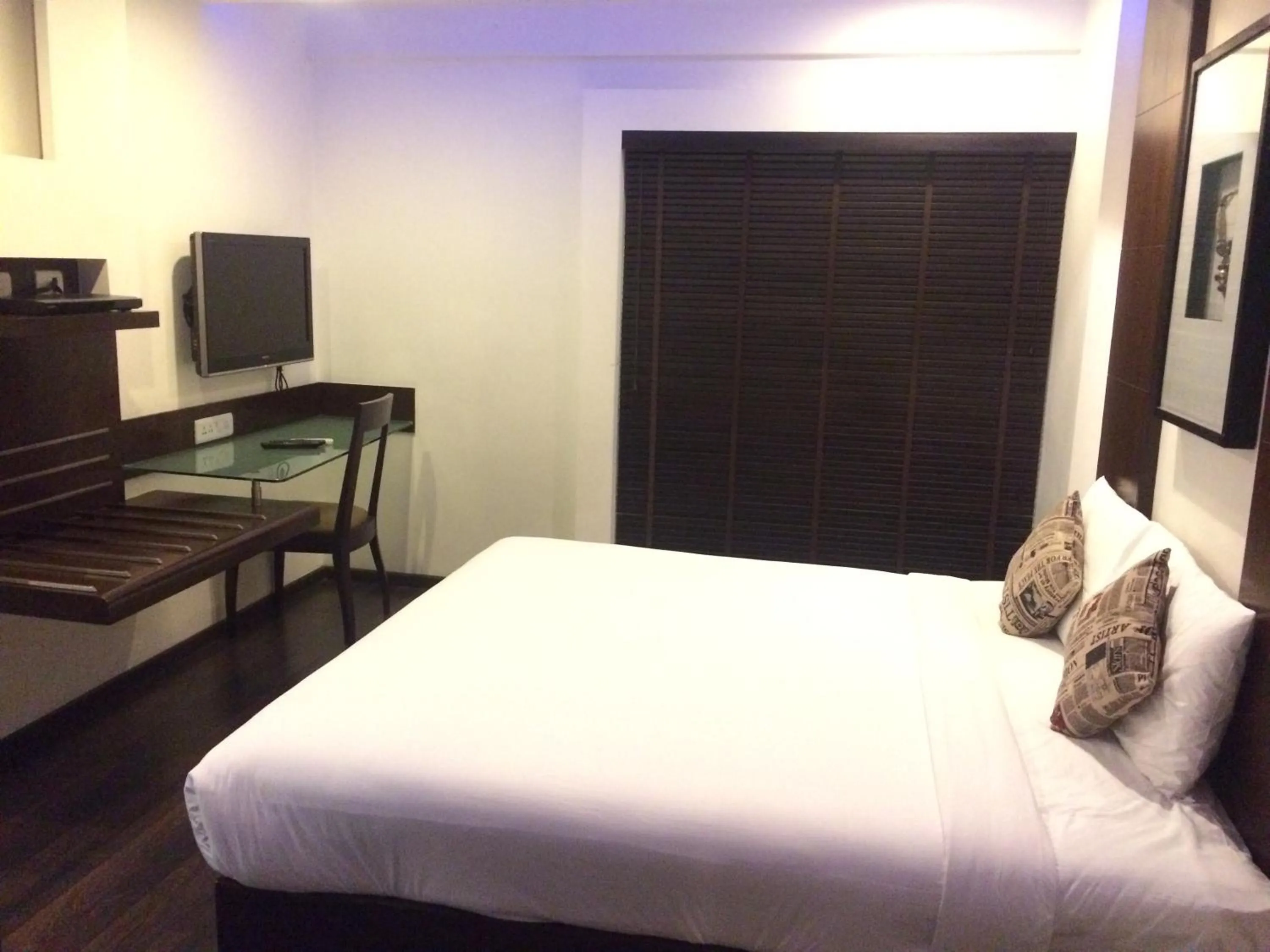 Bedroom, Bed in Melange Astris