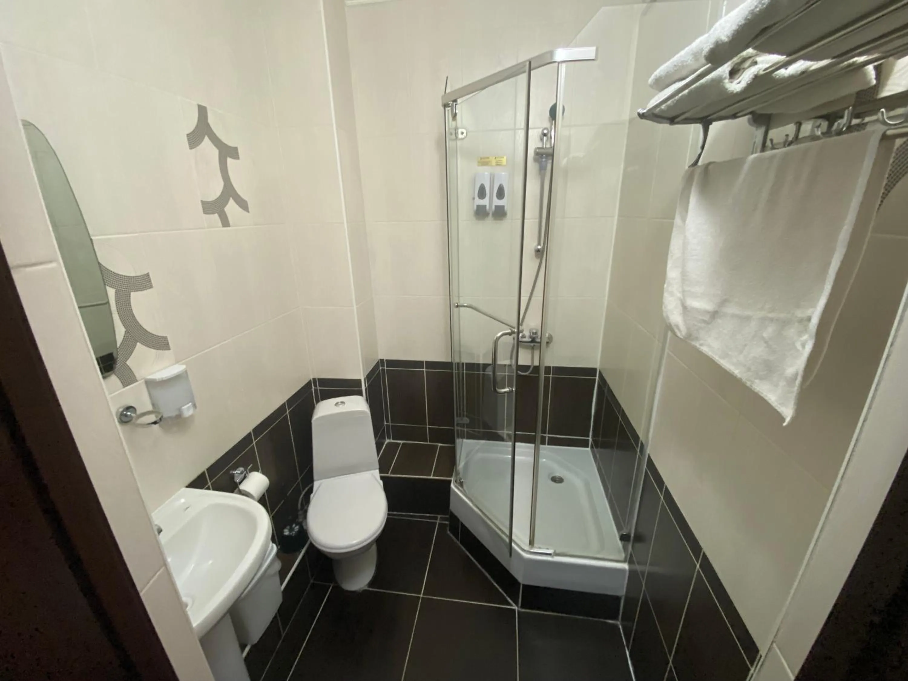 Shower in Ulpan Mini Hotel