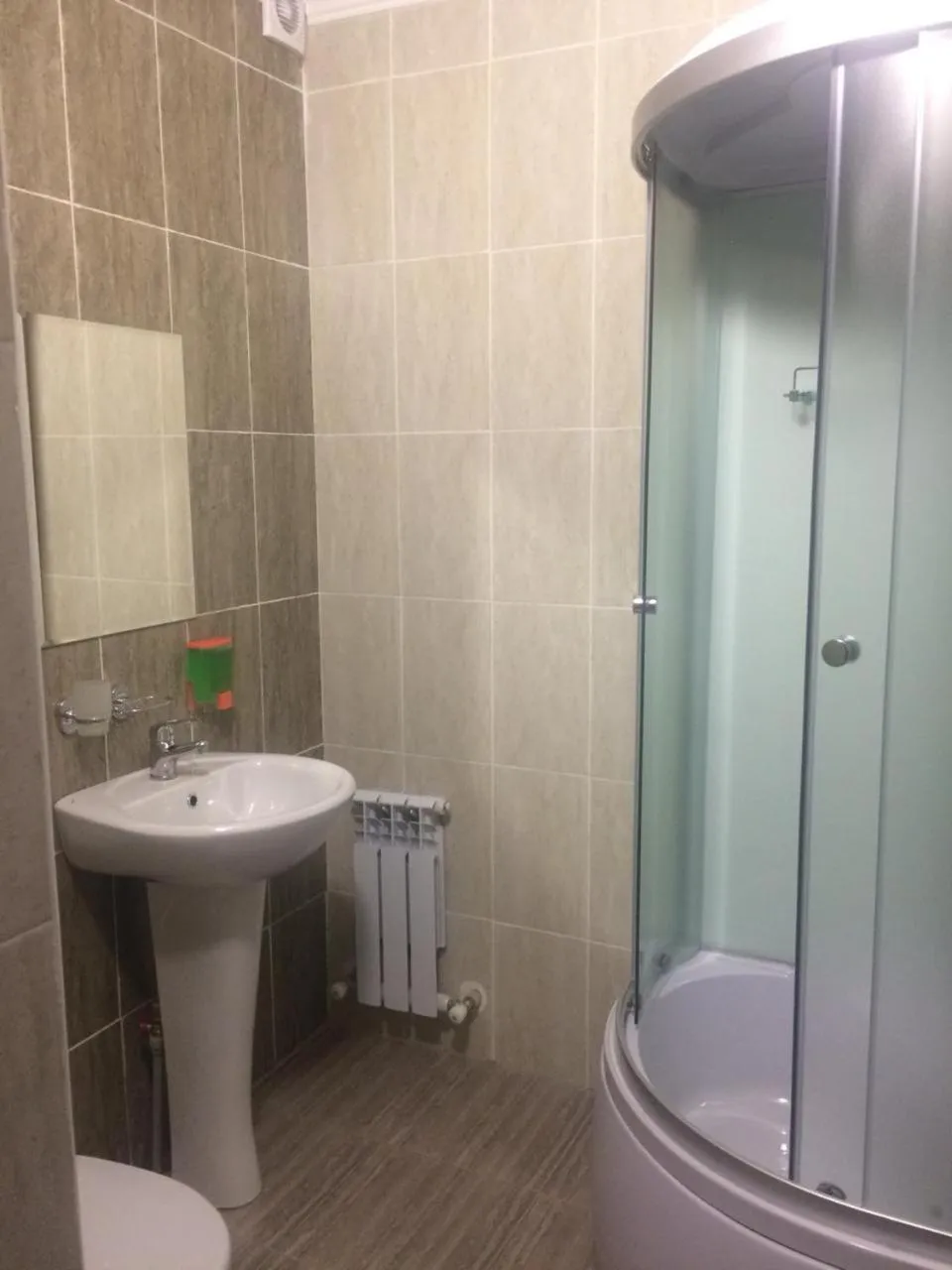 Shower in Ulpan Mini Hotel